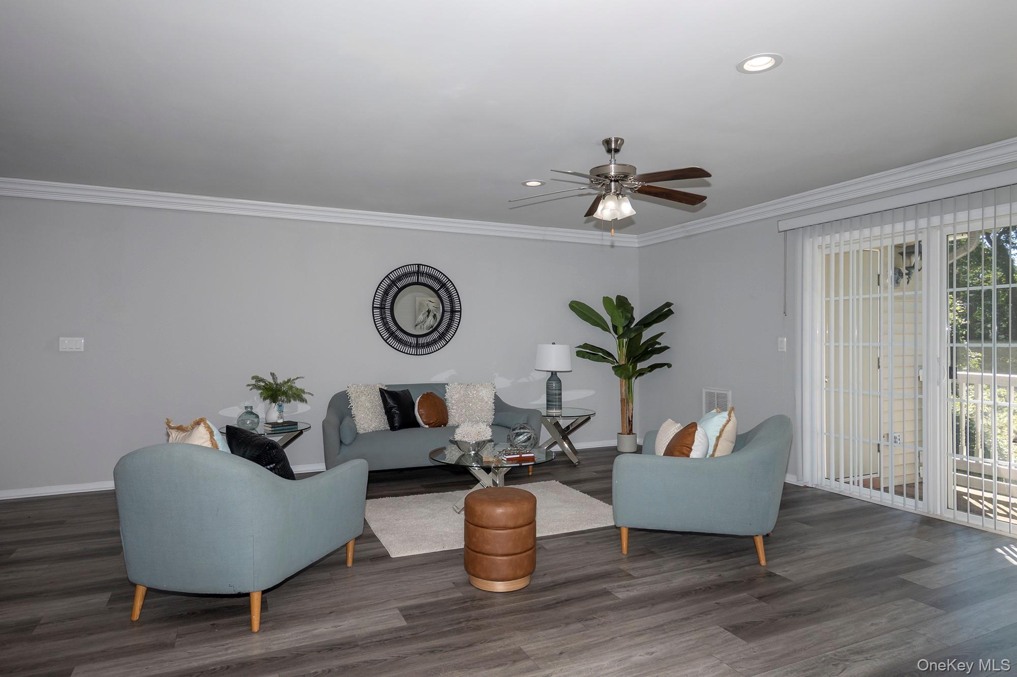 #7 photo, 80 Overlook Drive, サフォーク郡 Farmingville , NY 11738