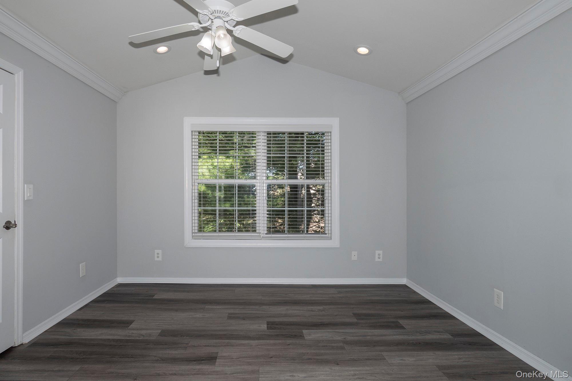 #8 photo, 80 Overlook Drive, サフォーク郡 Farmingville , NY 11738