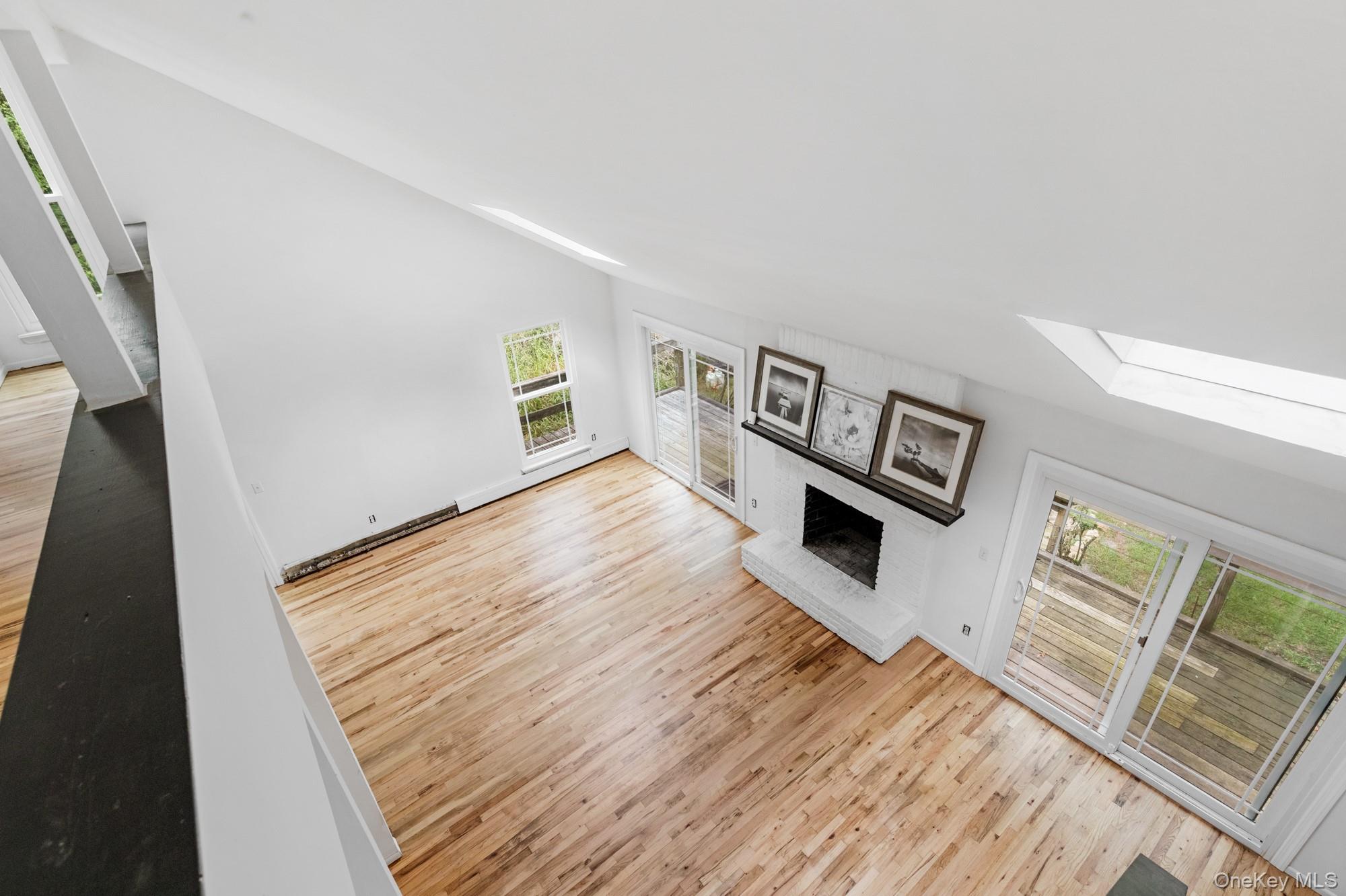 #11 photo, 18 Norfolk Drive, サフォーク郡 Springs , NY 11937