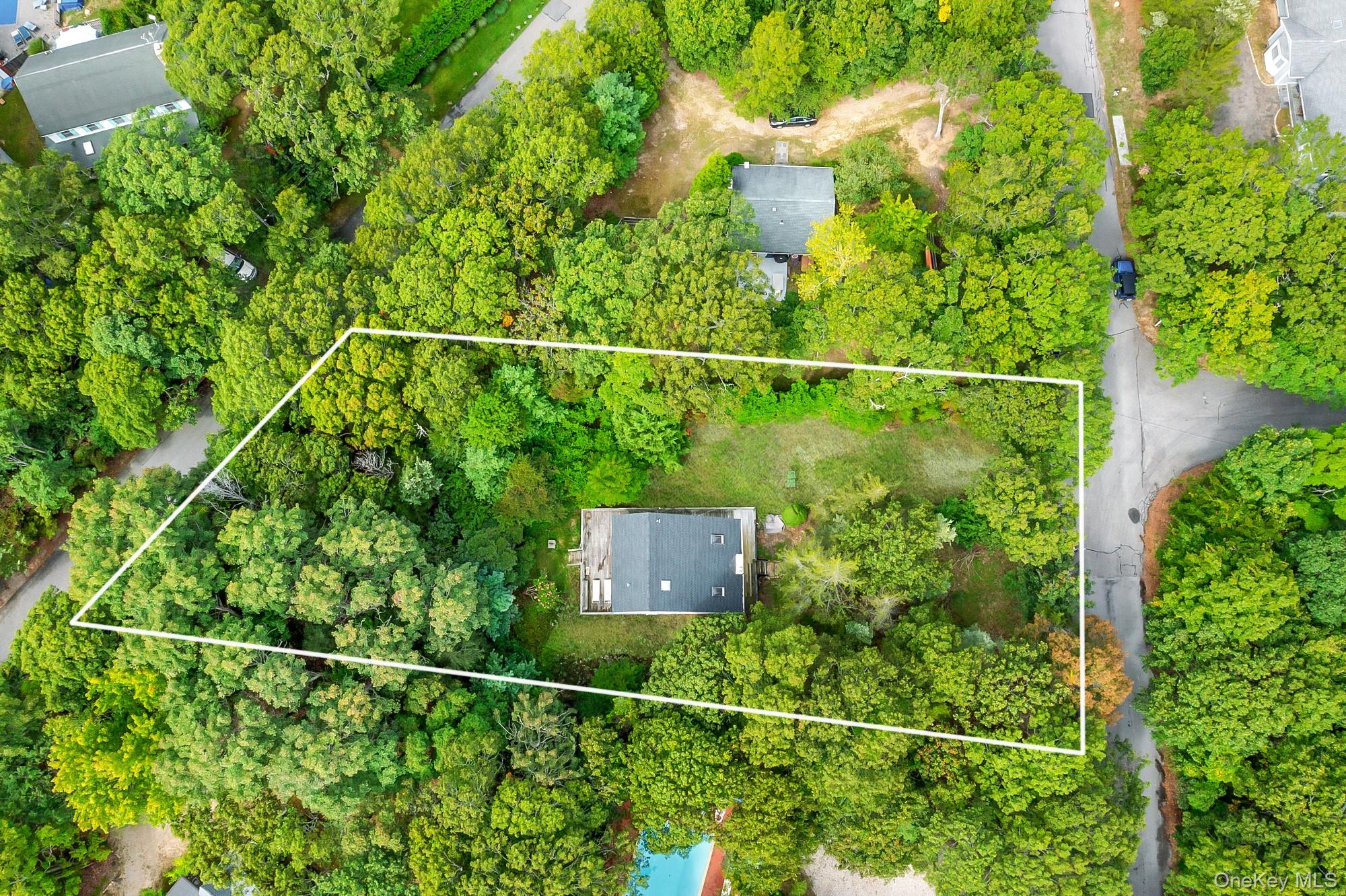 #2 photo, 18 Norfolk Drive, サフォーク郡 Springs , NY 11937