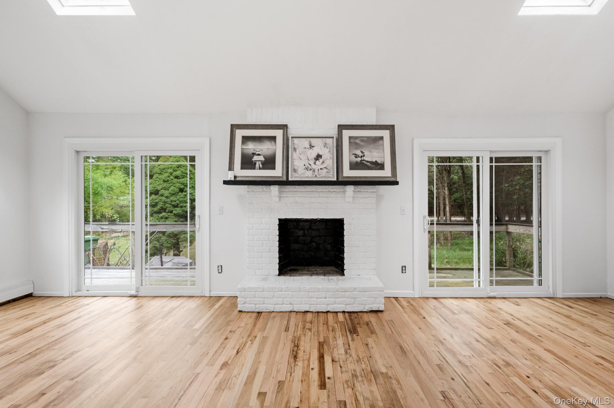 #3 photo, 18 Norfolk Drive, サフォーク郡 Springs , NY 11937