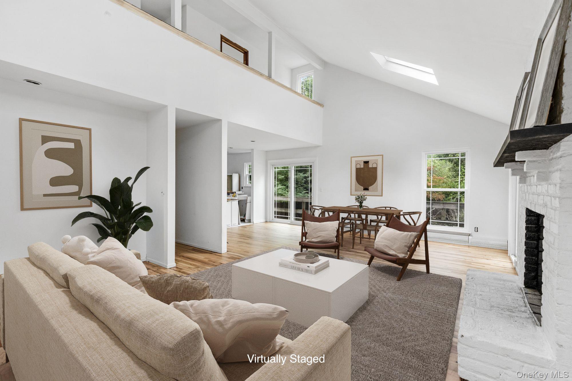 #4 photo, 18 Norfolk Drive, サフォーク郡 Springs , NY 11937