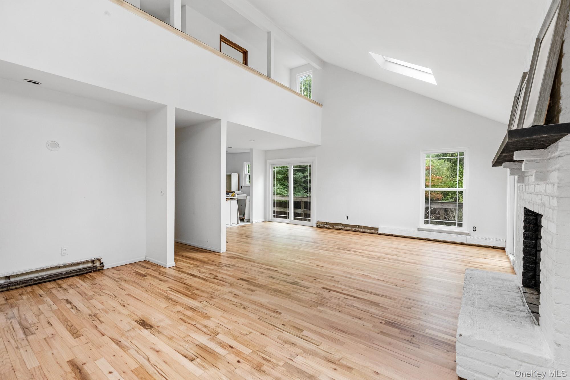 #5 photo, 18 Norfolk Drive, サフォーク郡 Springs , NY 11937