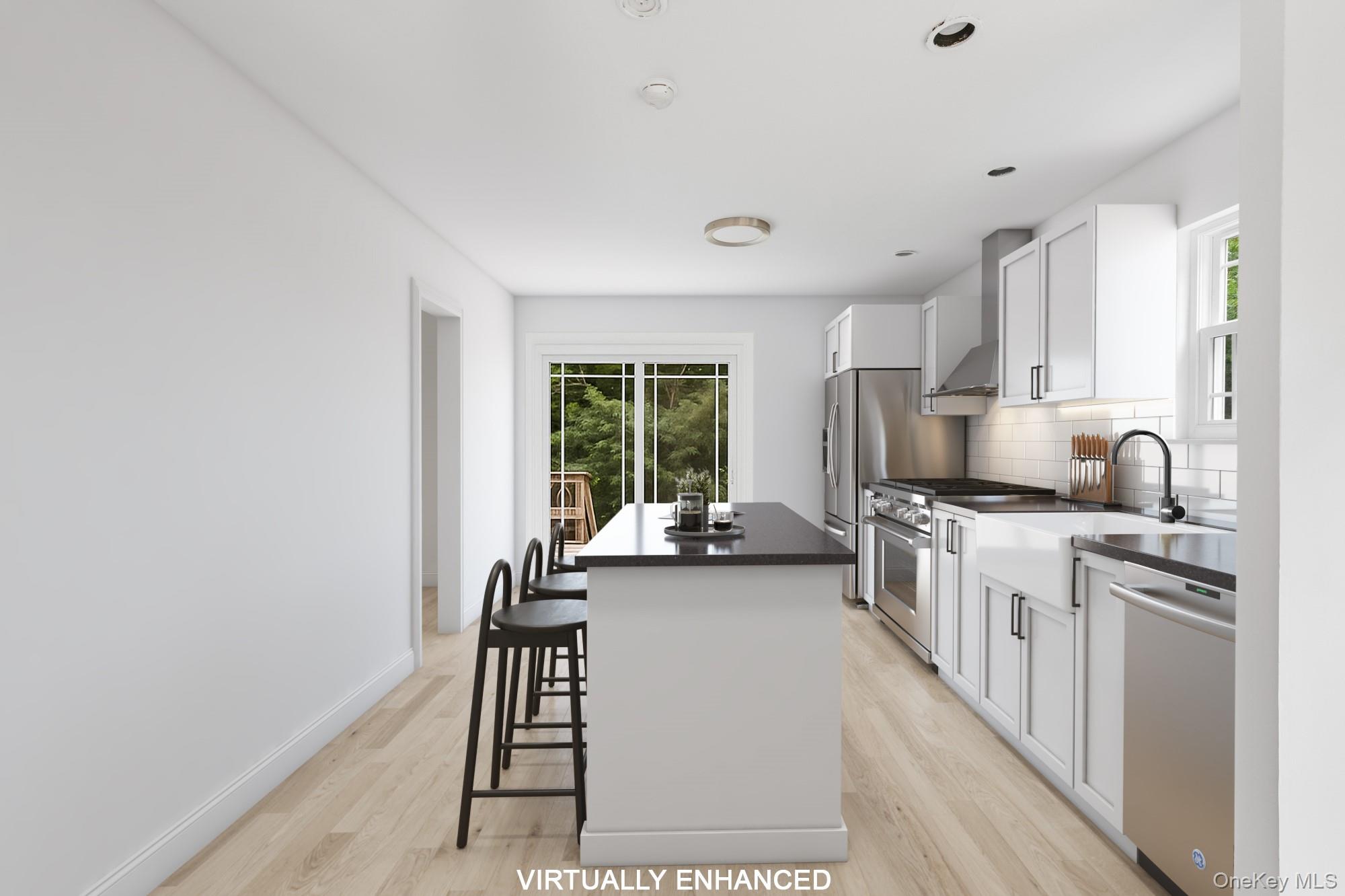 #9 photo, 18 Norfolk Drive, サフォーク郡 Springs , NY 11937