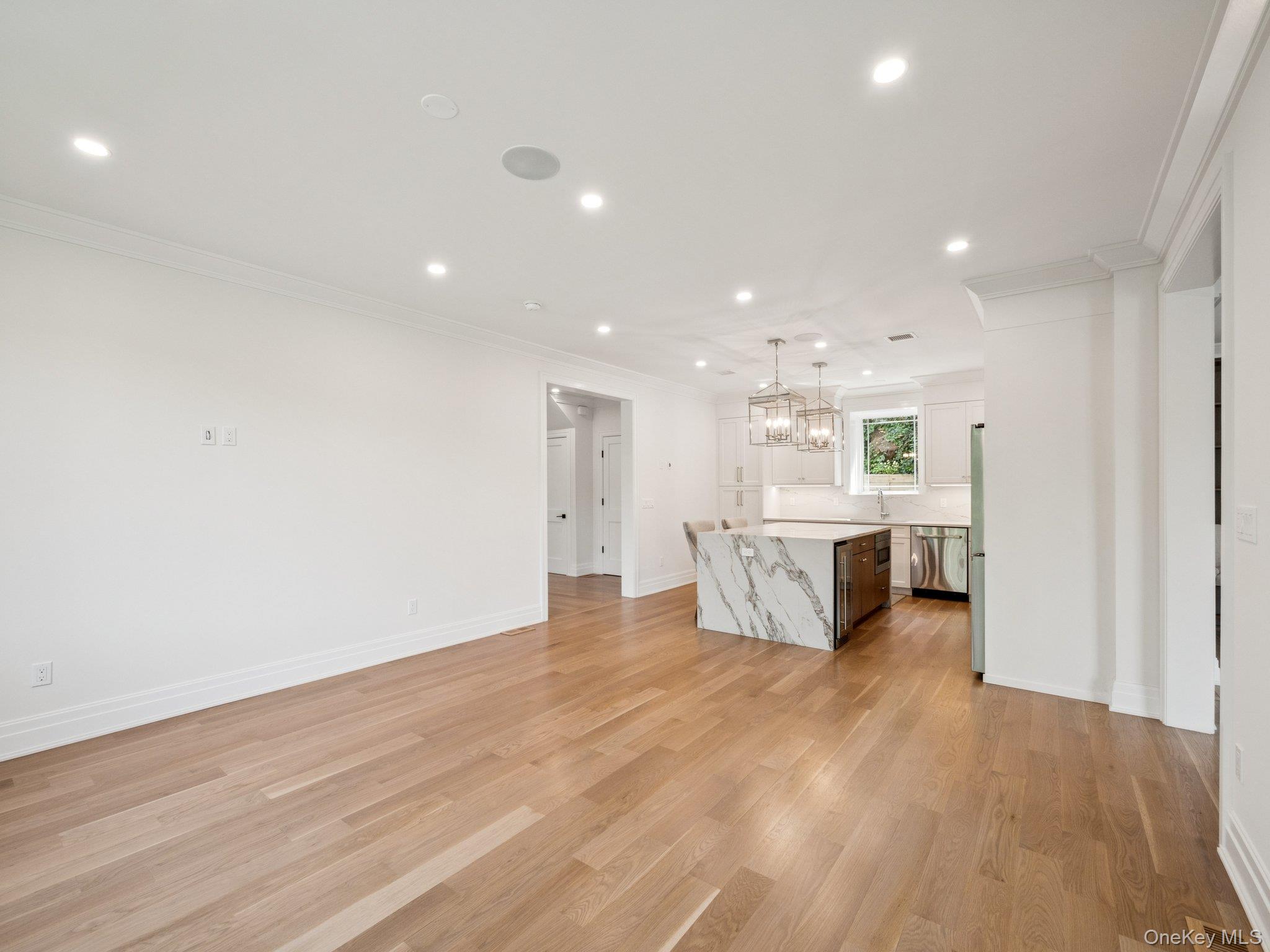 #16 photo, 2 Arthur Place, ナッソー郡 Woodbury , NY 11797