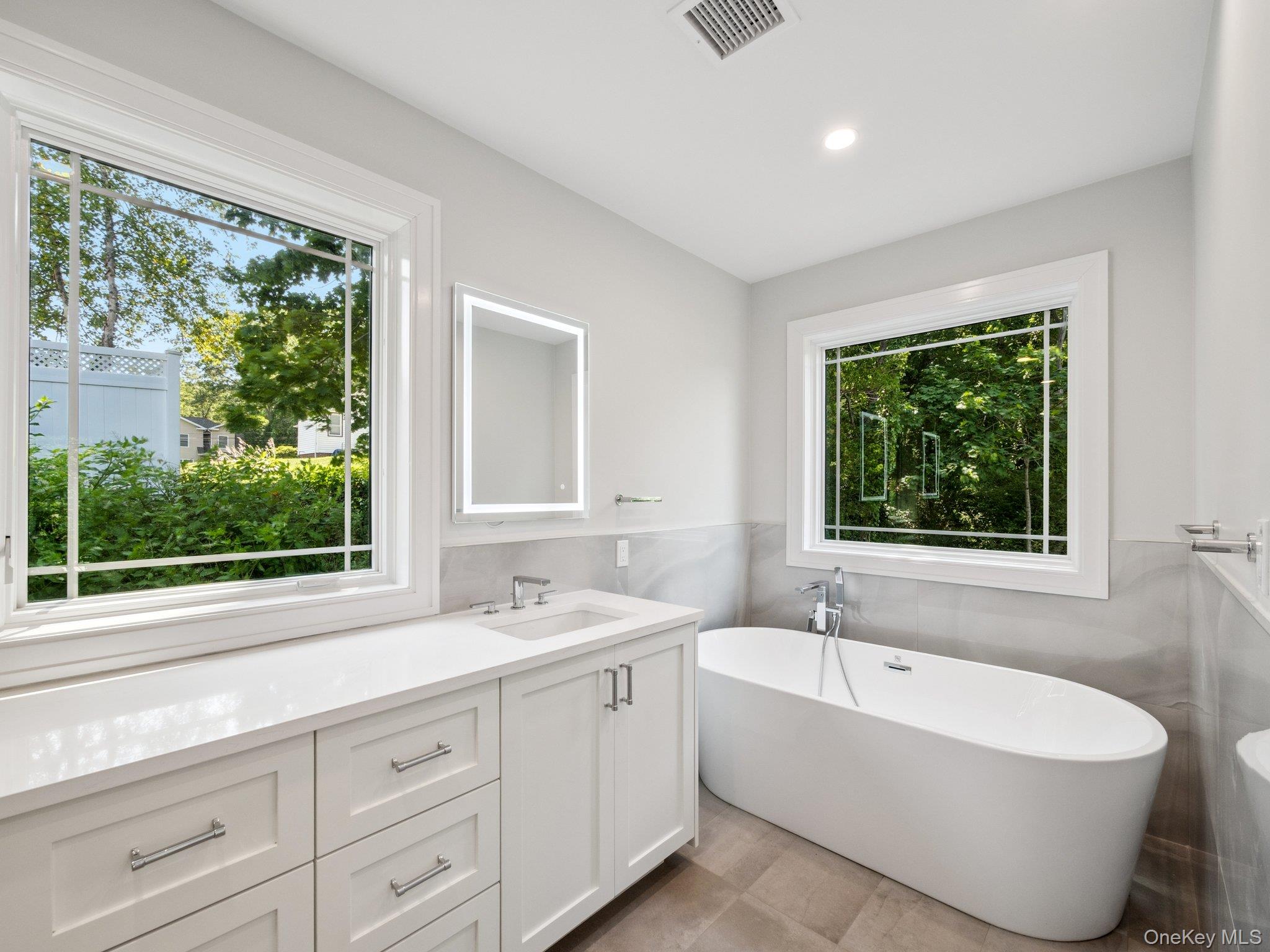 #7 photo, 2 Arthur Place, ナッソー郡 Woodbury , NY 11797