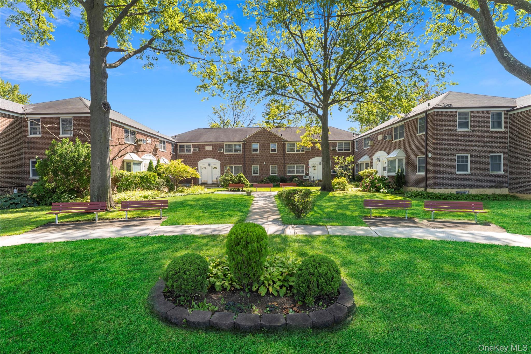 #16 photo, 249-30 63rd Avenue, Little Neck , NY 11362