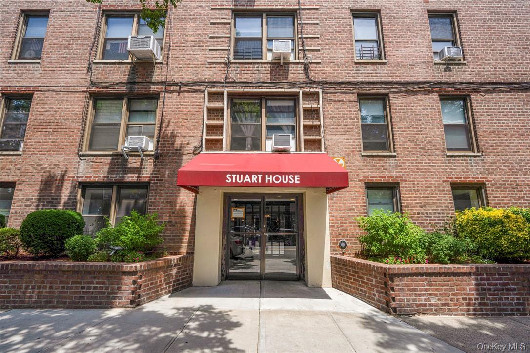 #14 photo, 525 W 235 Street, Bronx , NY 10463