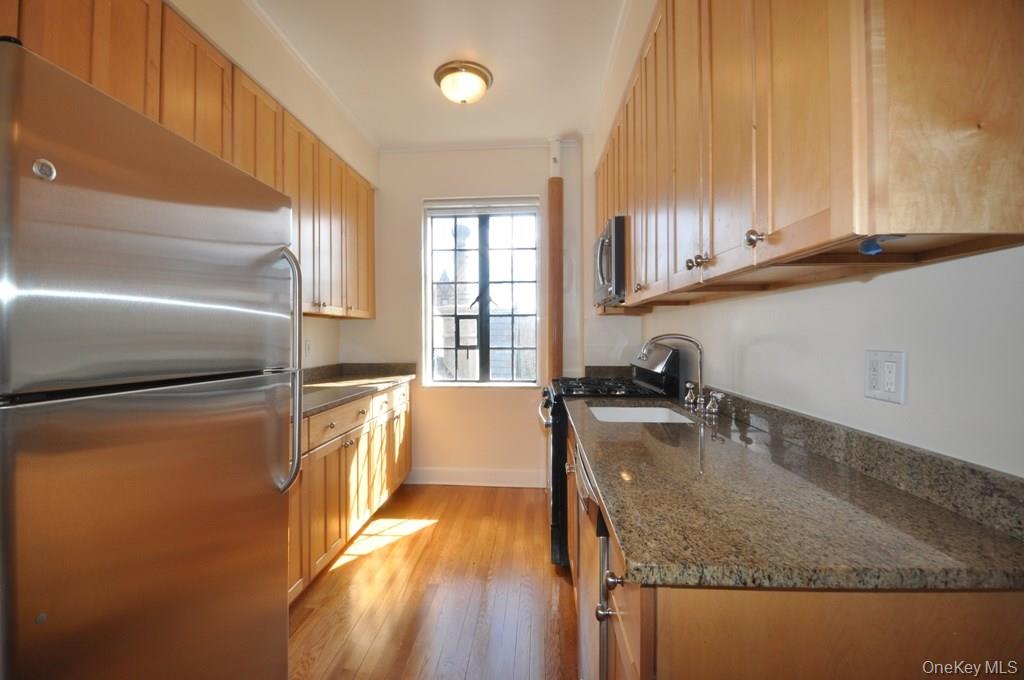 #7 photo, 155 Garth Road, Scarsdale , NY 10583