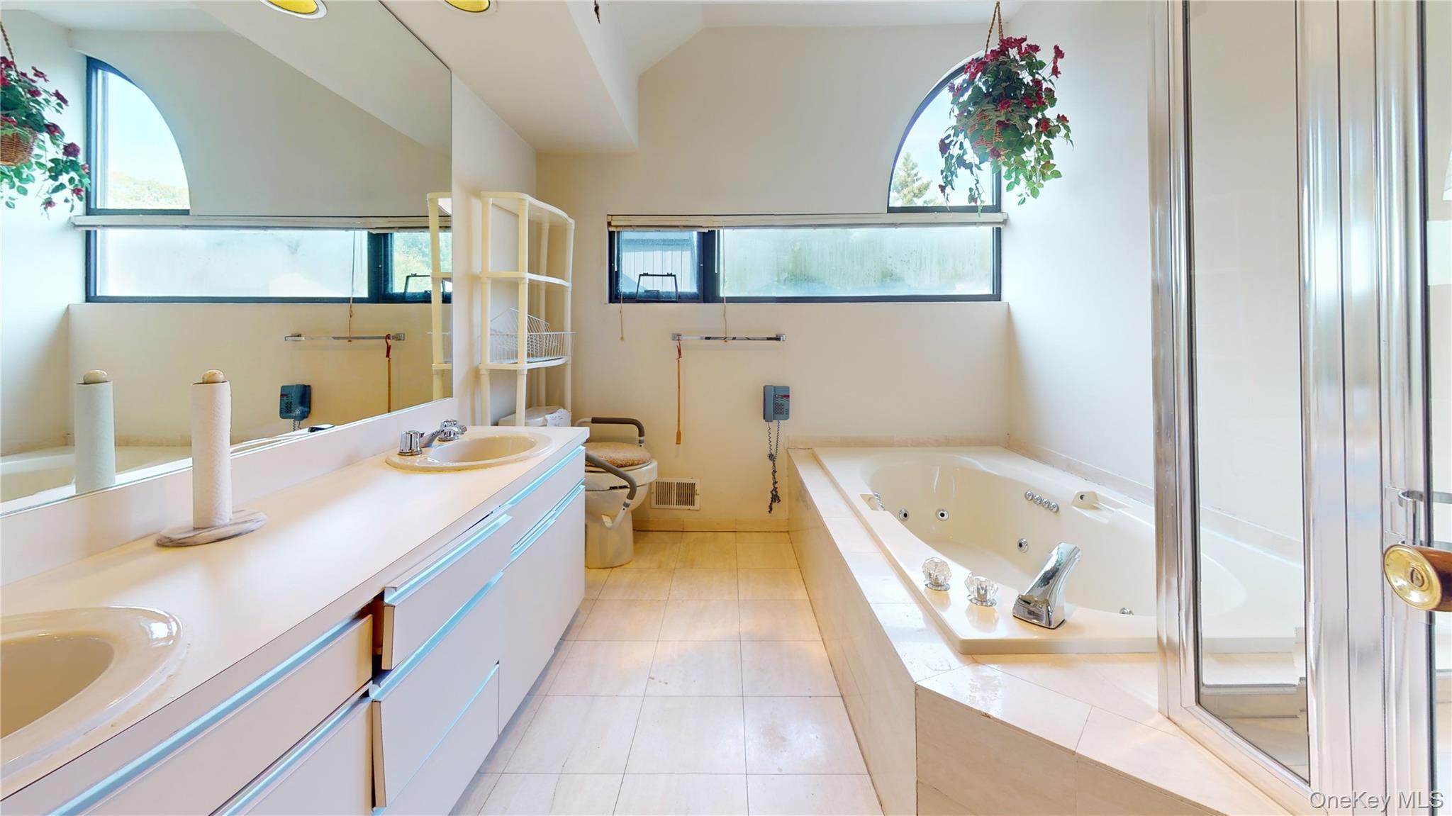 #13 photo, 414 Pine Grove Lane, Hartsdale , NY 10530