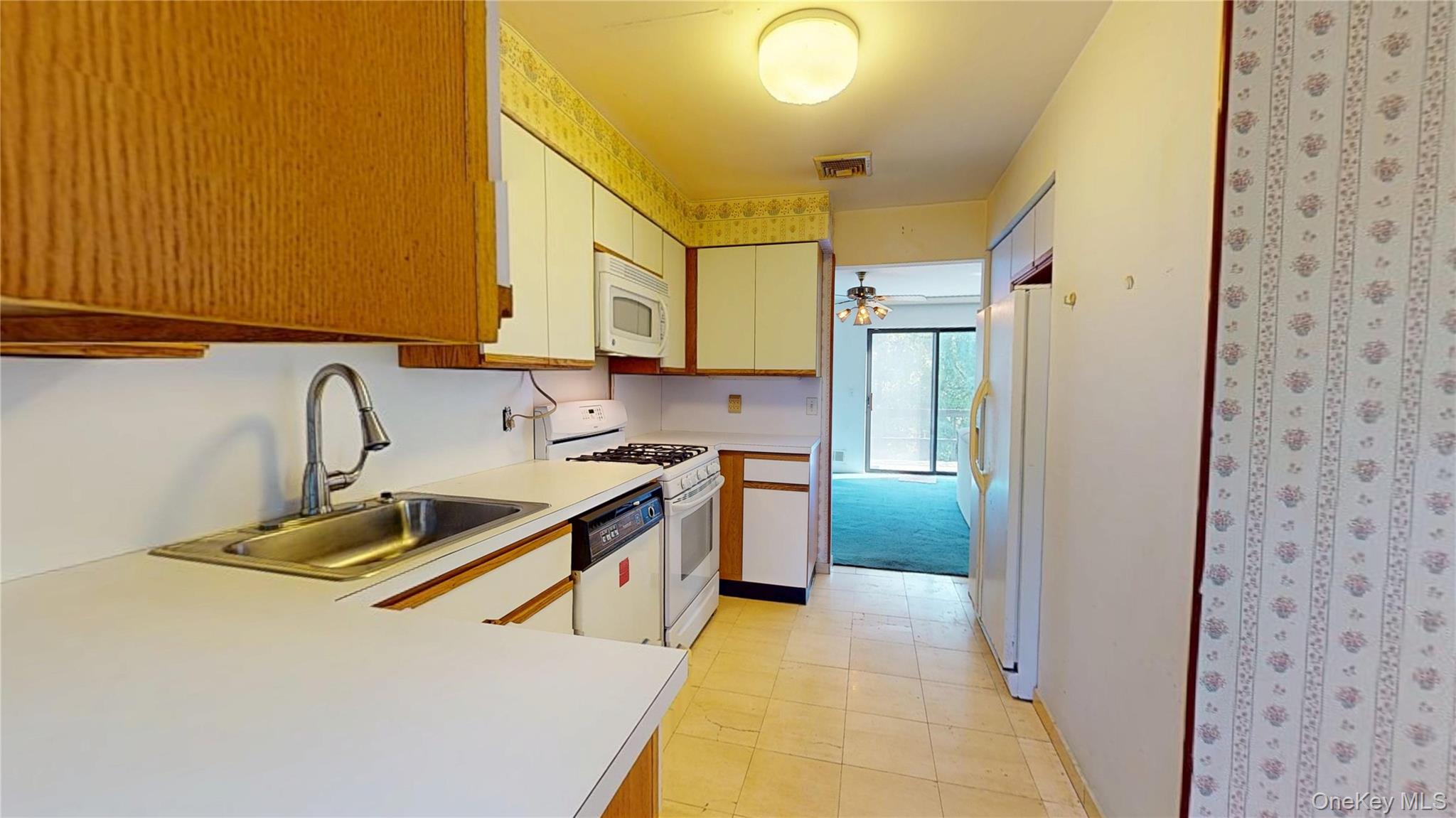 #2 photo, 414 Pine Grove Lane, Hartsdale , NY 10530