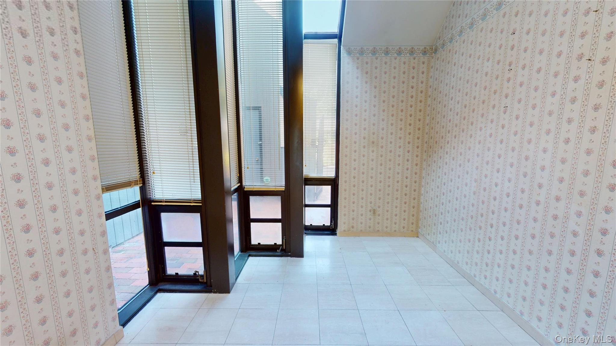 #9 photo, 414 Pine Grove Lane, Hartsdale , NY 10530