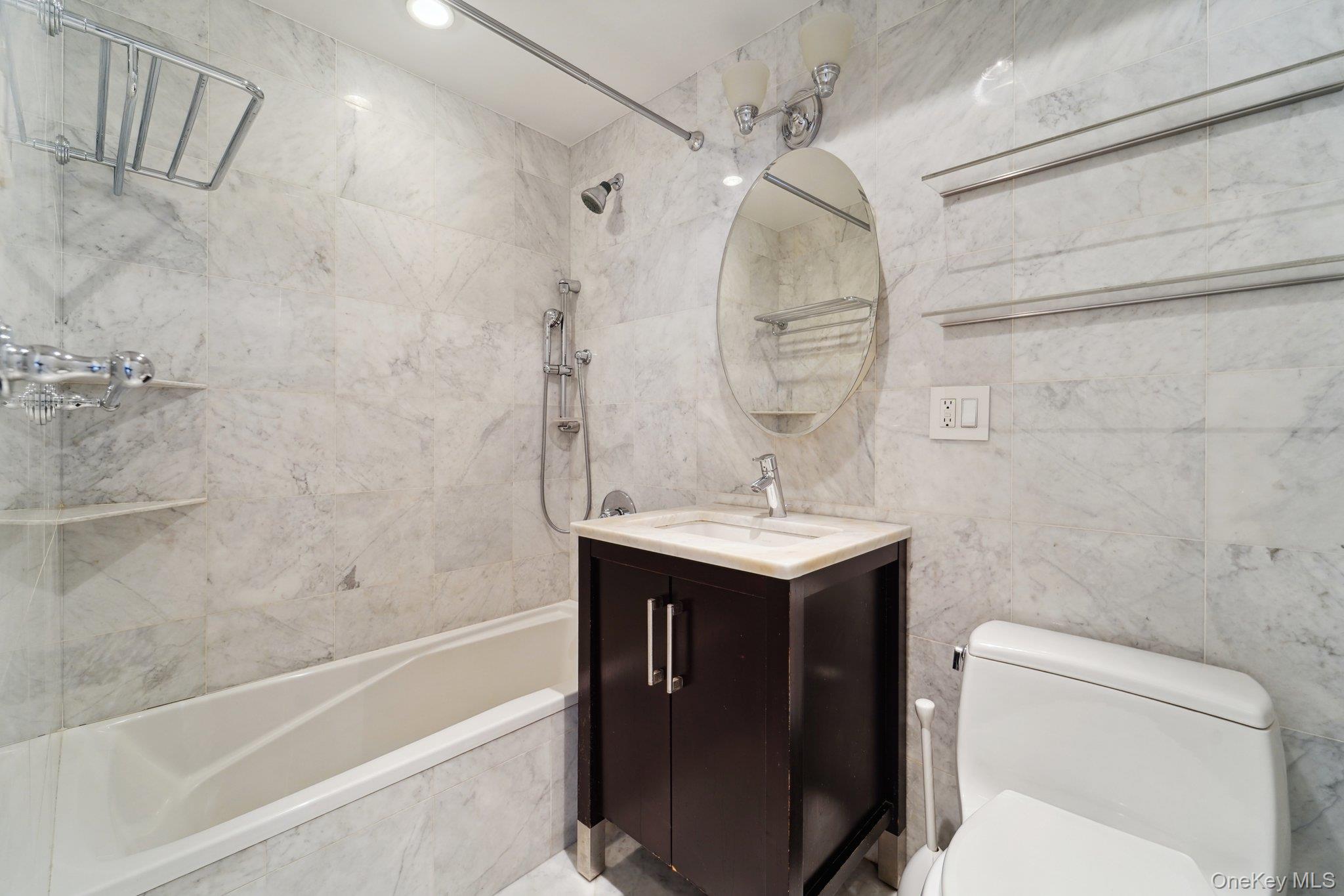 #14 photo, 2727 Palisade Avenue, Bronx , NY 10463