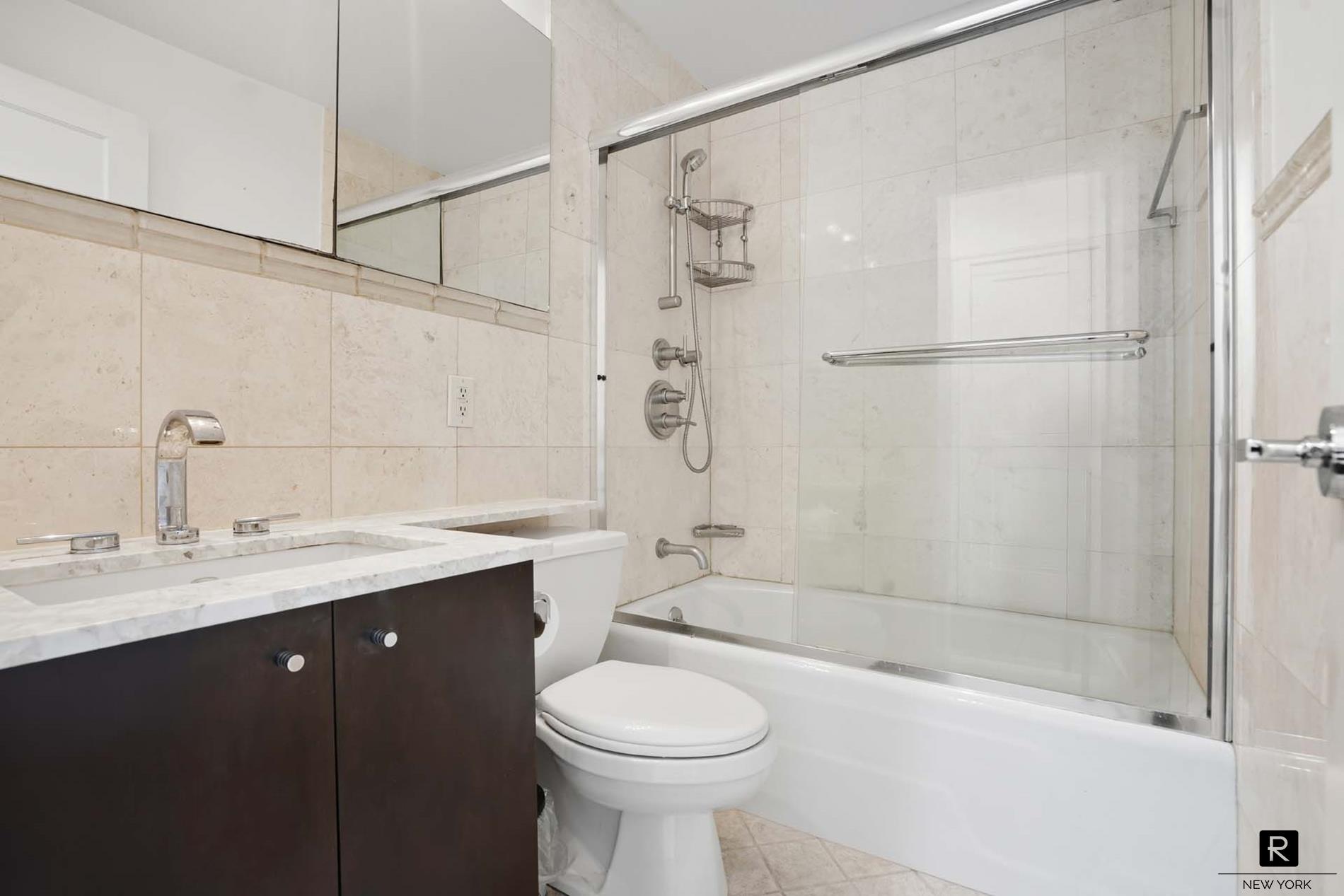 #13 photo, New York City, Upper East Side , NY 10128