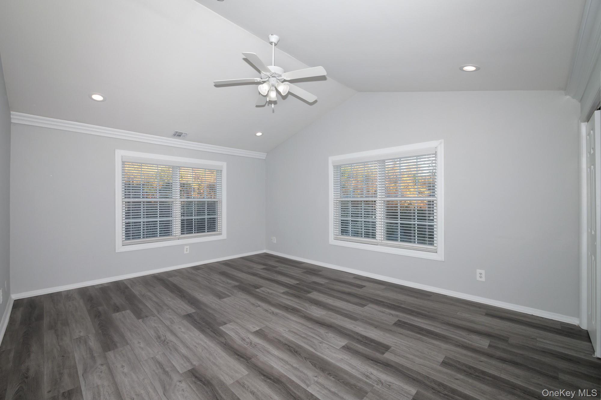 #6 photo, 133 Overlook Drive, サフォーク郡 Farmingville , NY 11738