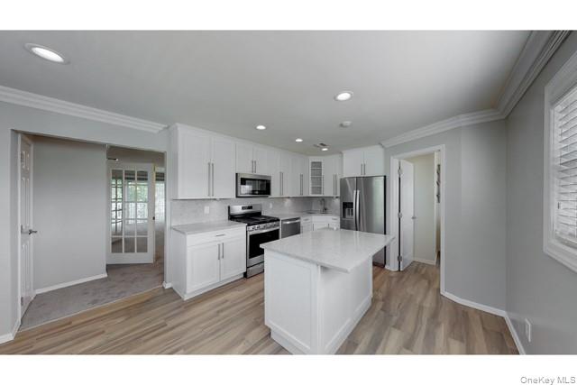 #4 photo, 137 Overlook Drive, サフォーク郡 Farmingville , NY 11738