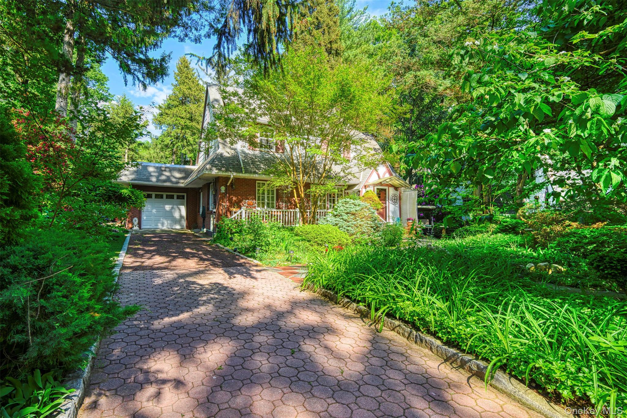 #2 photo, 200 Myrtle Drive, Great Neck , NY 11021