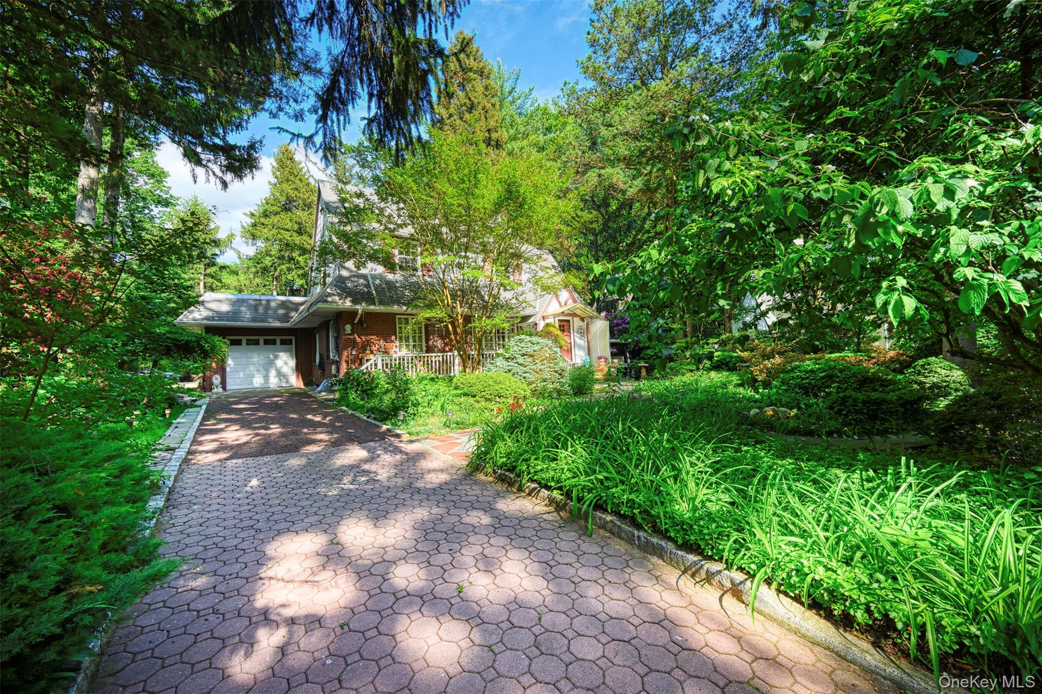 #4 photo, 200 Myrtle Drive, Great Neck , NY 11021