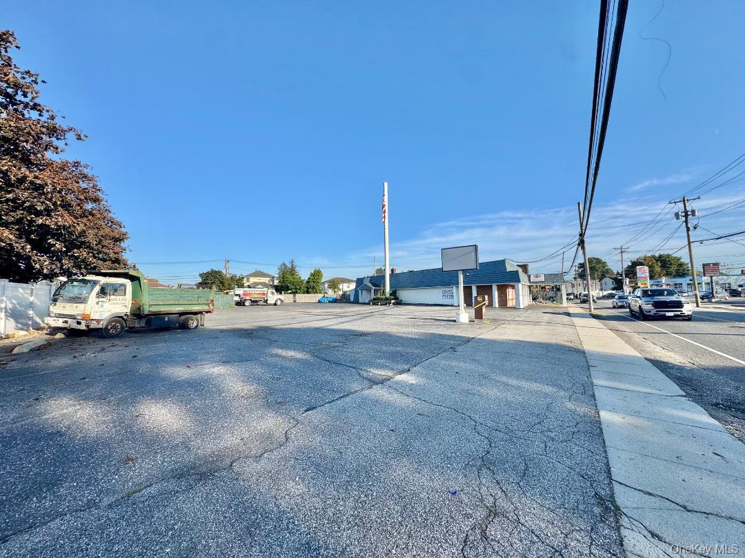 #14 photo, 791 Main Street, Farmingdale , NY 11735