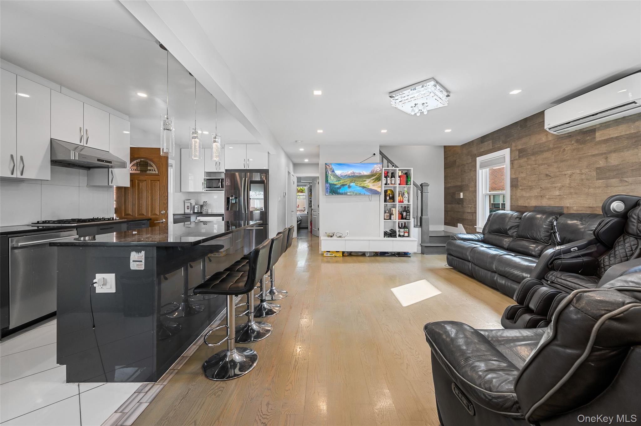 #5 photo, 48-05 186th St., Fresh Meadows , NY 11365