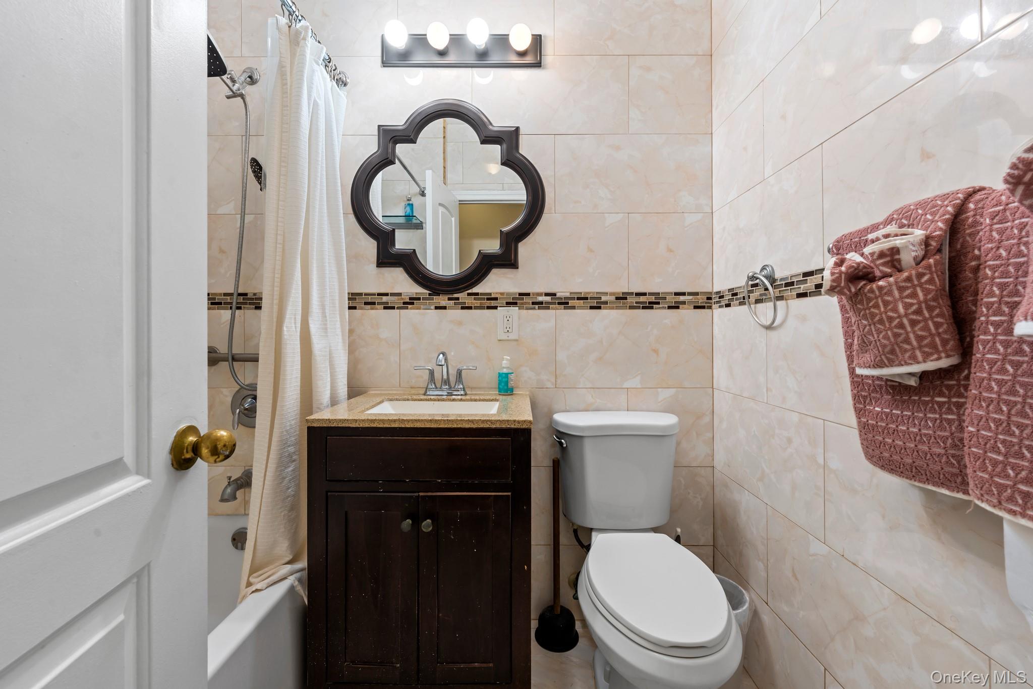 #16 photo, 226 Franklin Street, Elmont , NY 11003