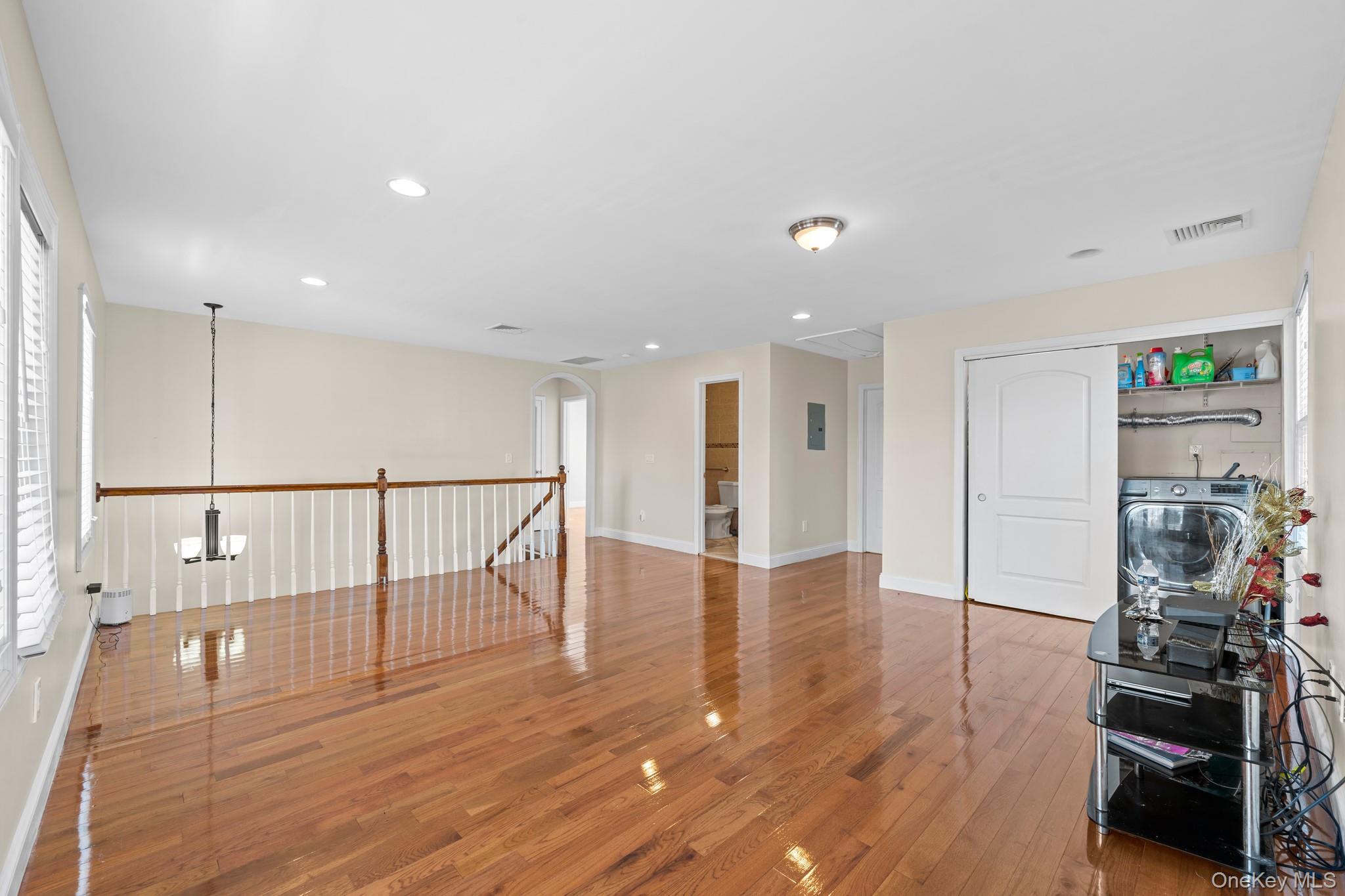 #19 photo, 226 Franklin Street, Elmont , NY 11003