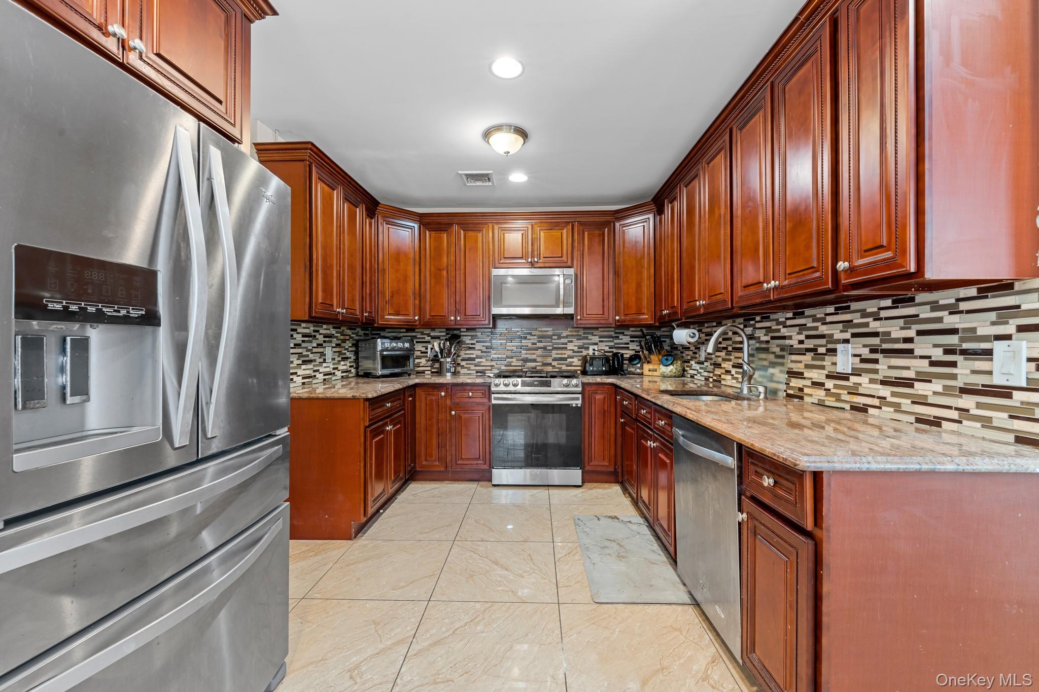 #9 photo, 226 Franklin Street, Elmont , NY 11003