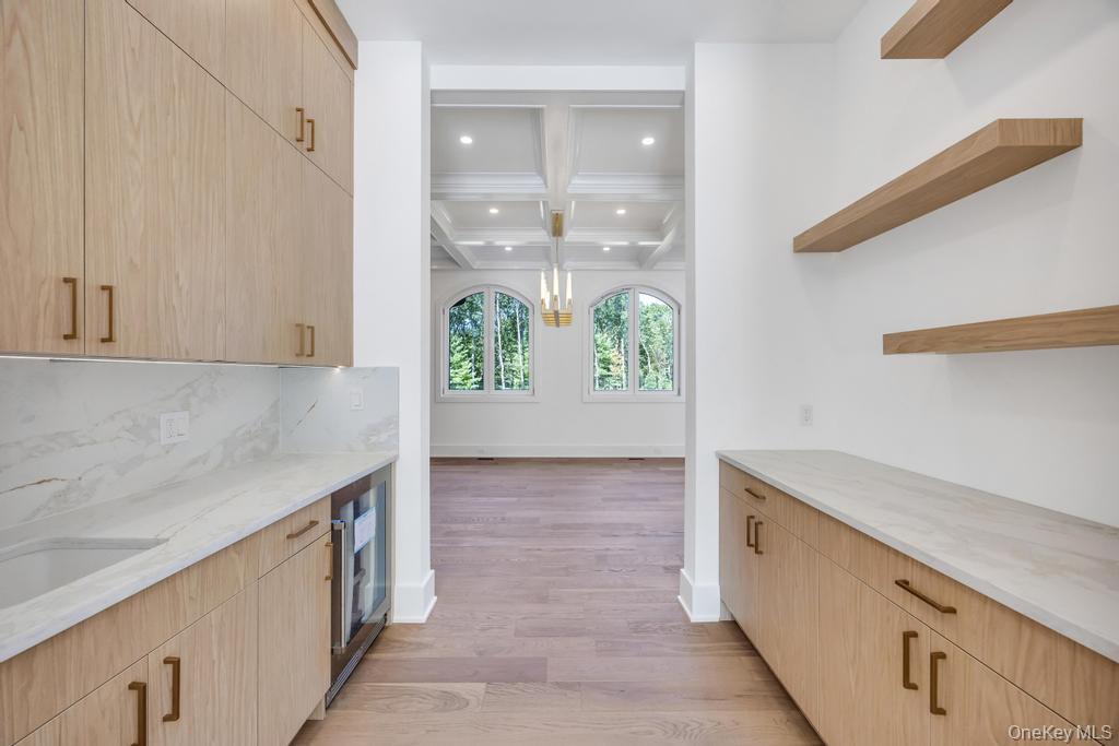 #19 photo, 19 Carman Road, Dix Hills , NY 11746