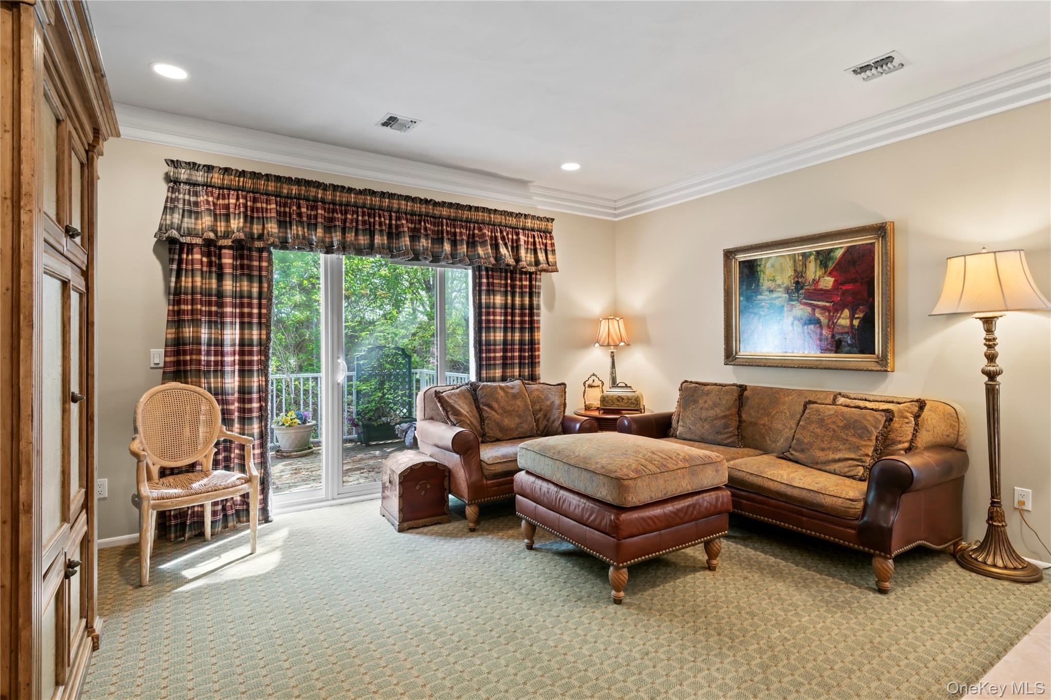 #15 photo, 30 Sagamore Drive, नासाउ काउंटी Plainview , NY 11803