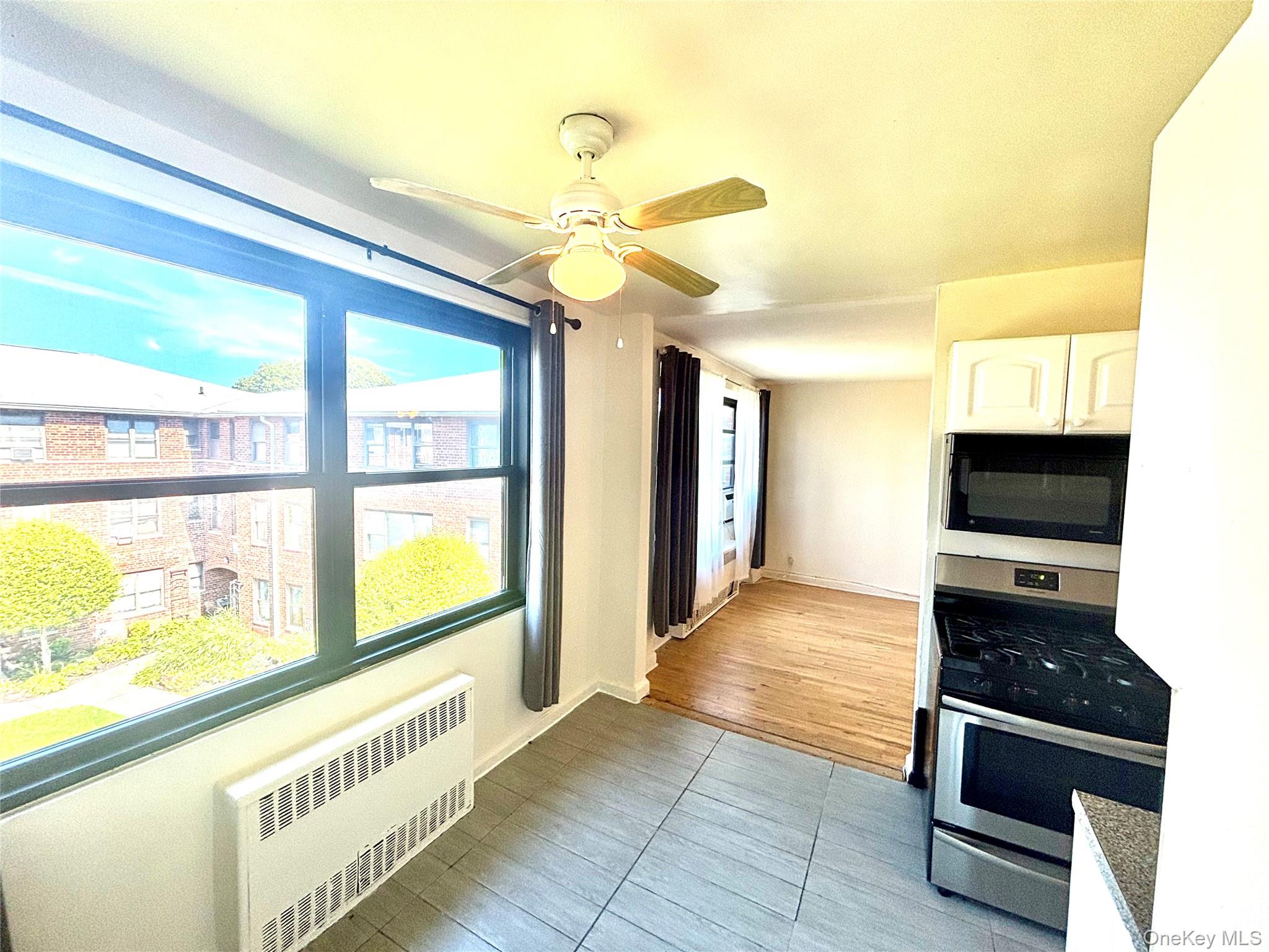 #10 photo, 320 Atlantic Avenue, East Rockaway , NY 11518