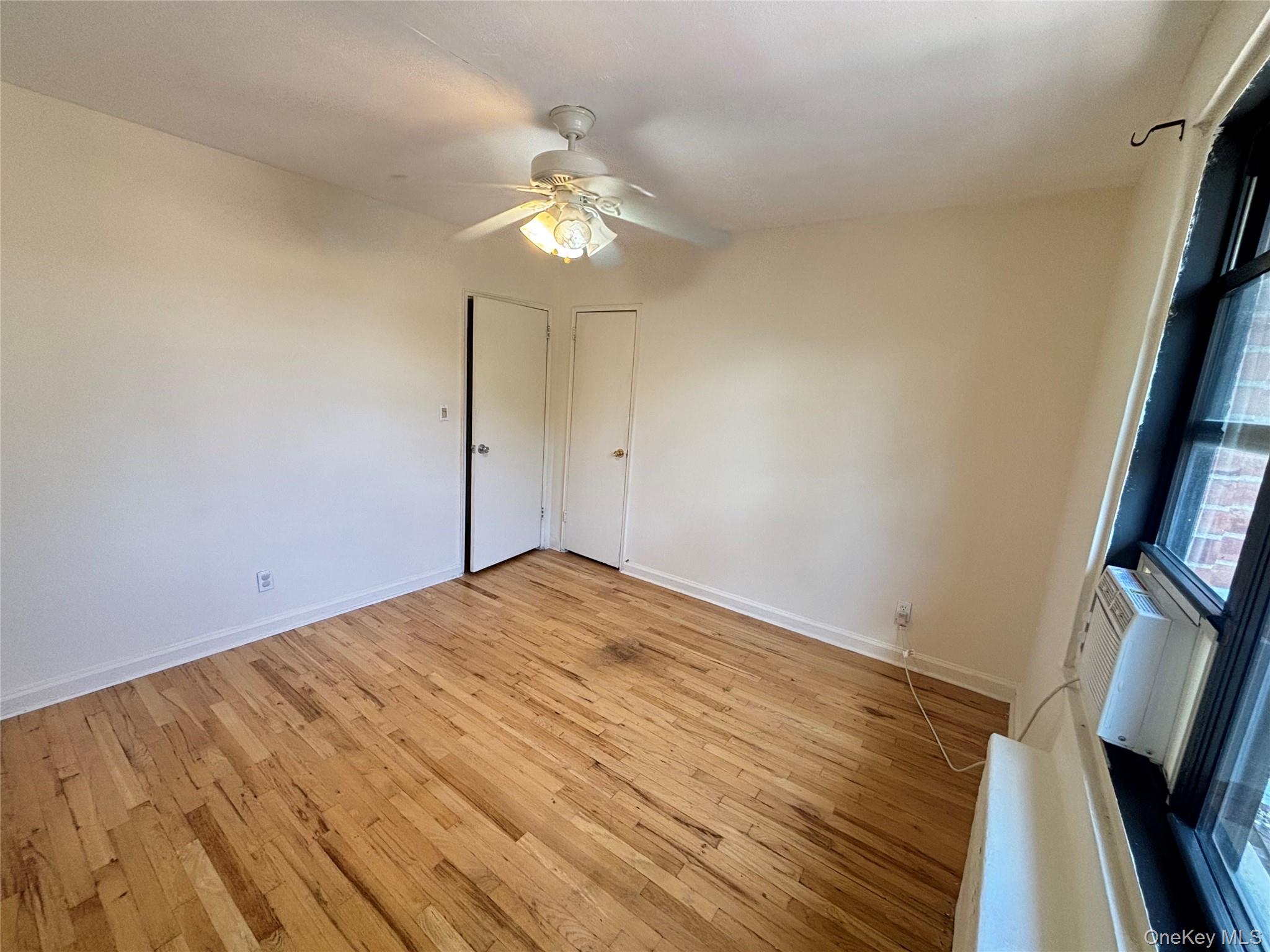 #17 photo, 320 Atlantic Avenue, East Rockaway , NY 11518