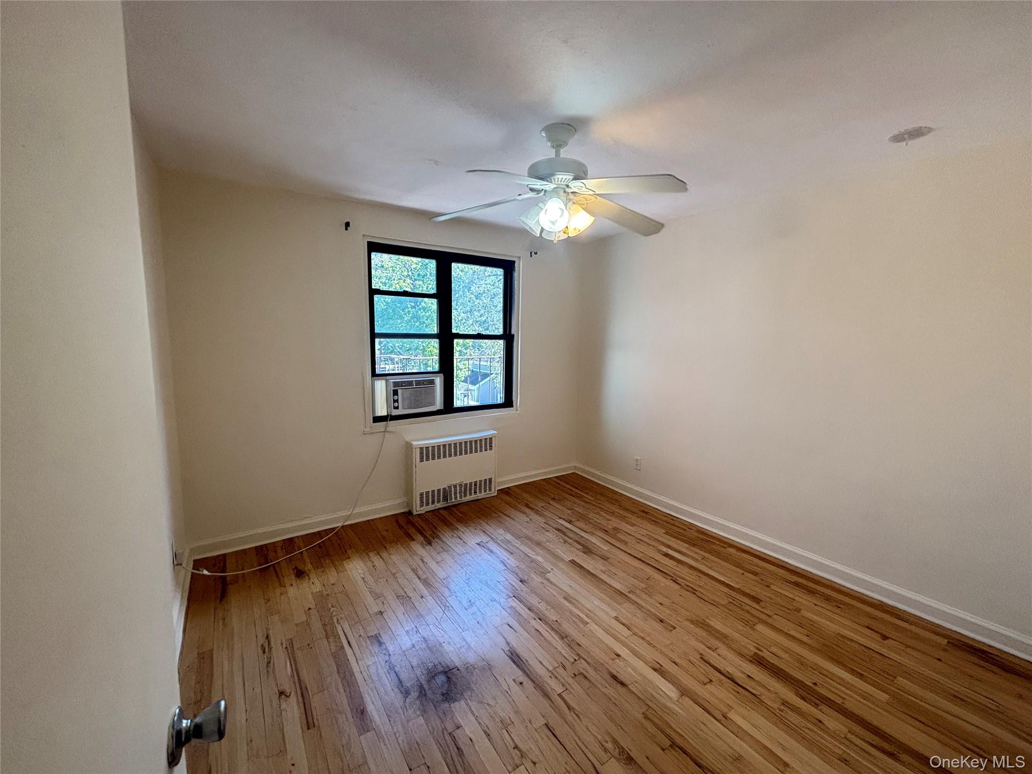 #18 photo, 320 Atlantic Avenue, East Rockaway , NY 11518