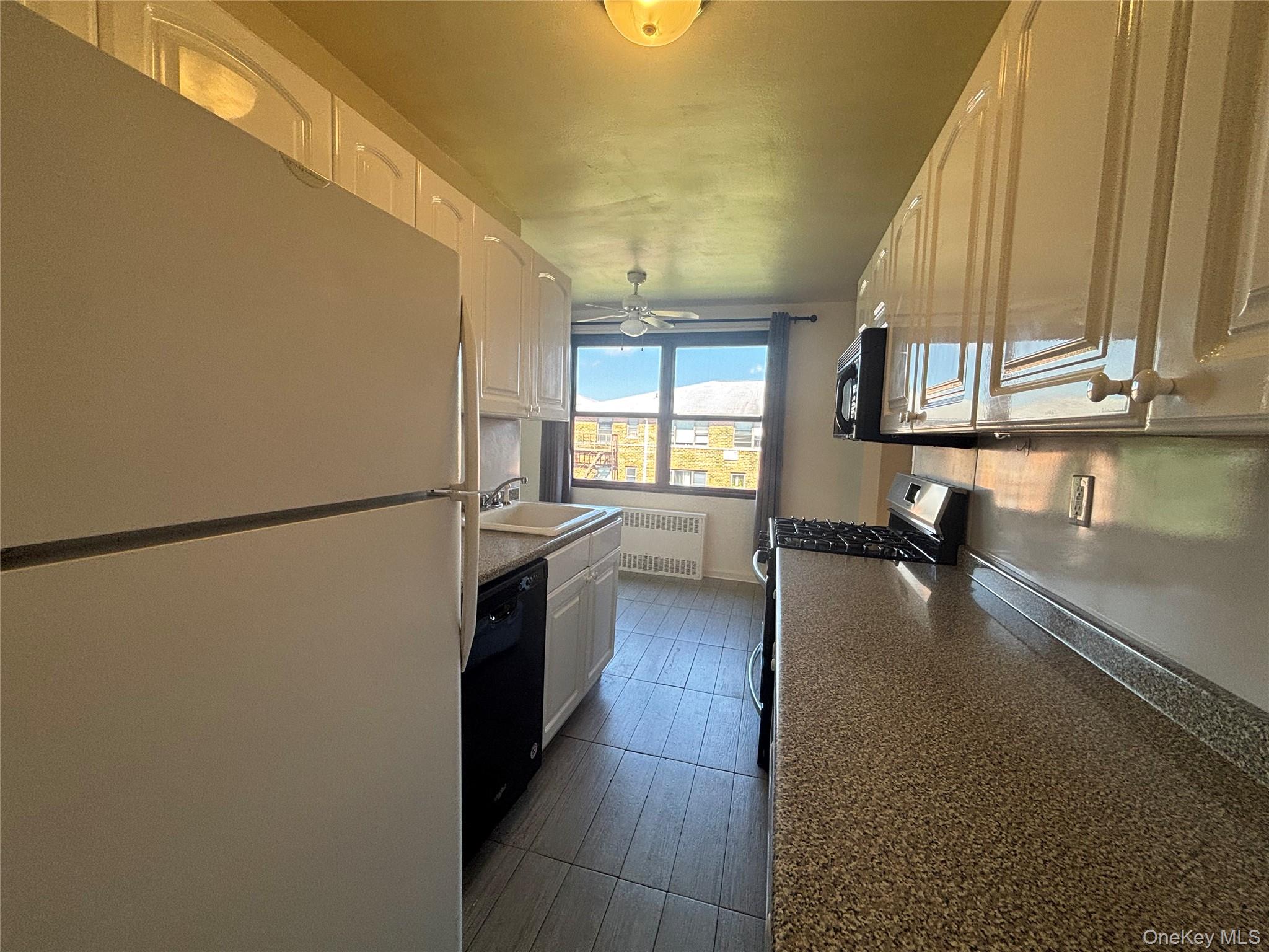 #6 photo, 320 Atlantic Avenue, East Rockaway , NY 11518