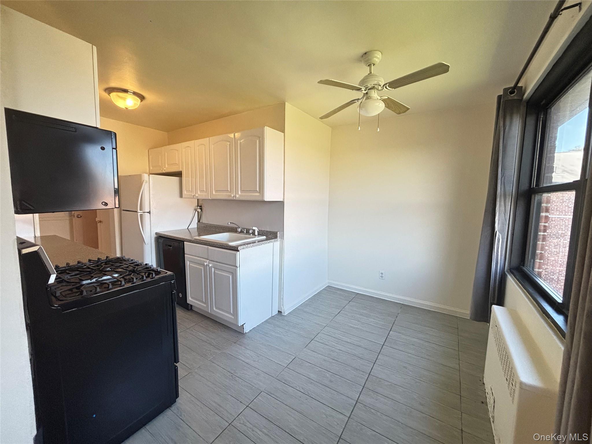 #7 photo, 320 Atlantic Avenue, East Rockaway , NY 11518