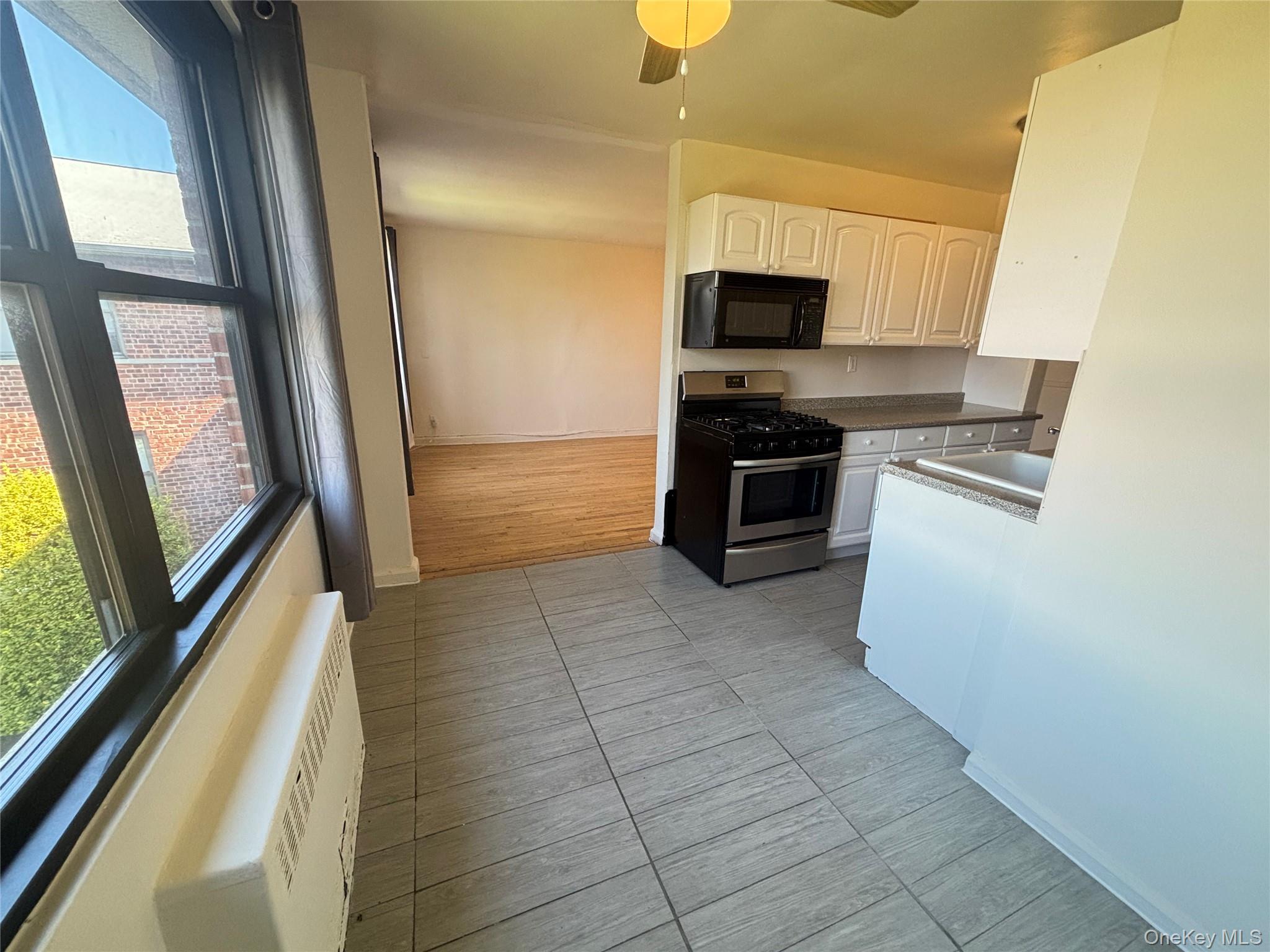 #8 photo, 320 Atlantic Avenue, East Rockaway , NY 11518