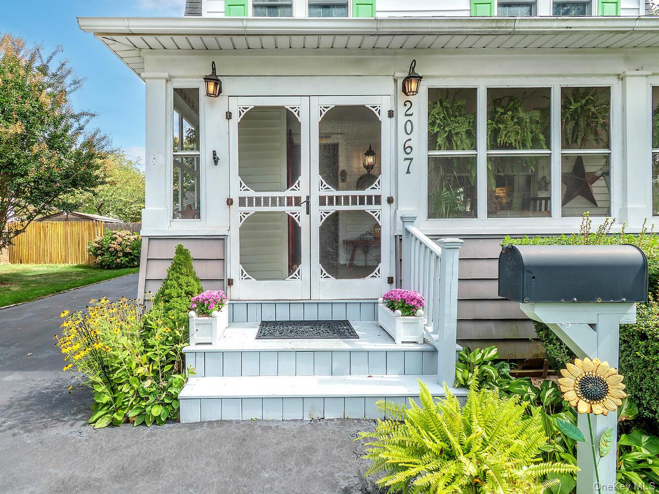 #3 photo, 2067 Jackson Avenue, Seaford , NY 11783