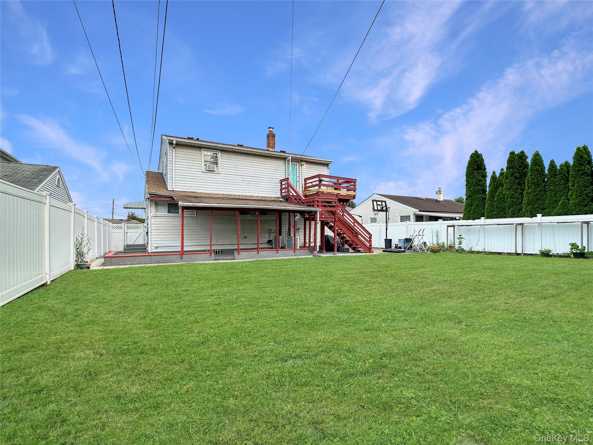 #18 photo, 245 Dartmouth Drive, हिक्सविले Hicksville , NY 11801