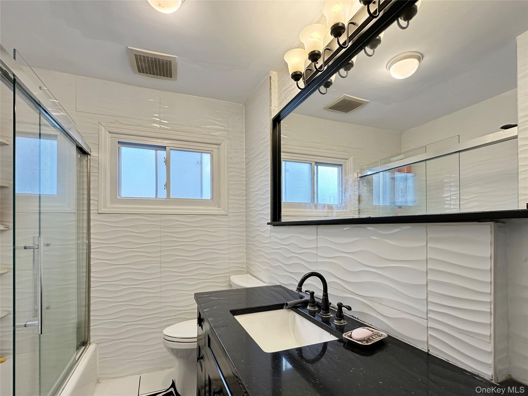 #5 photo, 245 Dartmouth Drive, हिक्सविले Hicksville , NY 11801