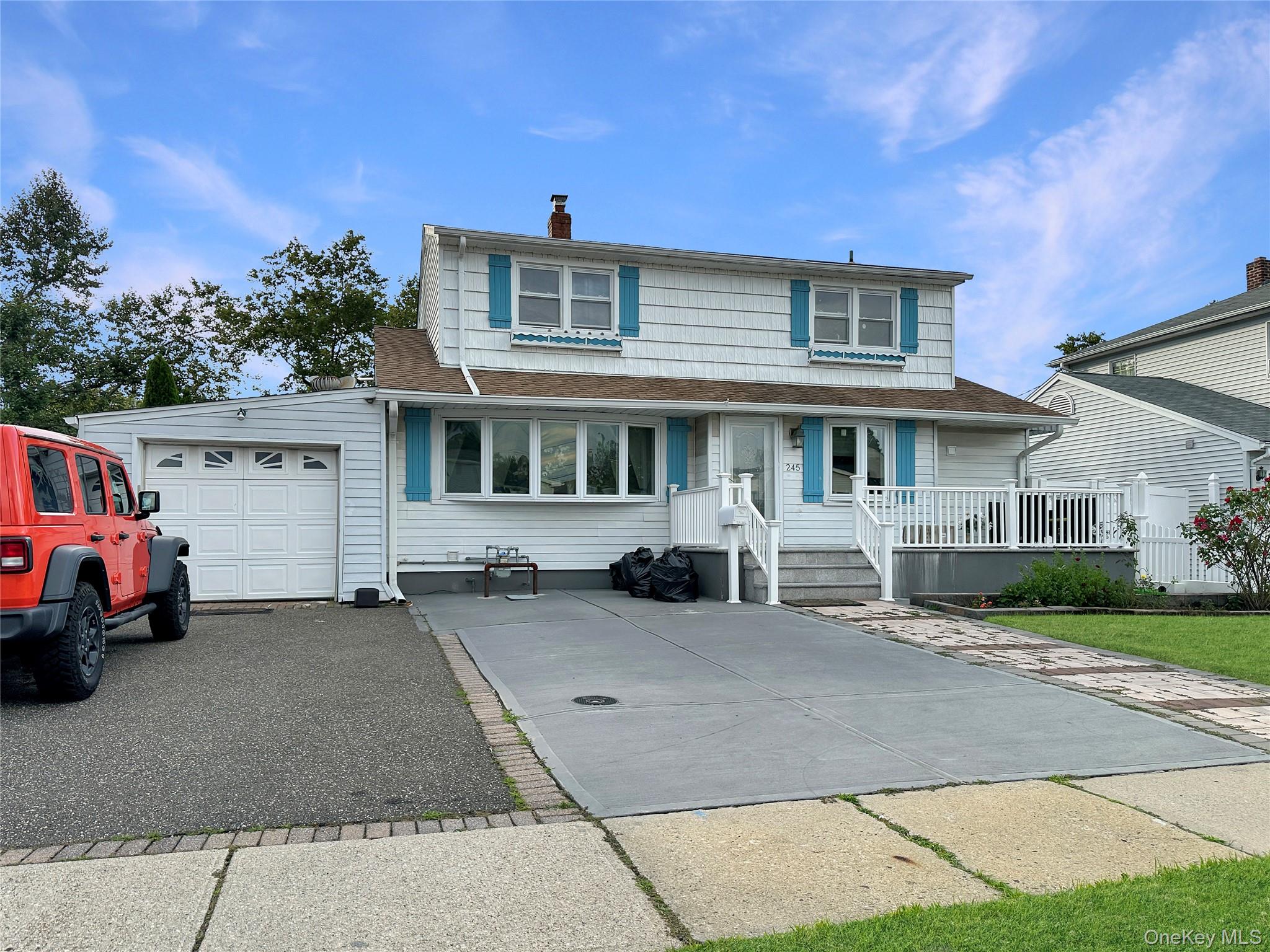 #6 photo, 245 Dartmouth Drive, हिक्सविले Hicksville , NY 11801