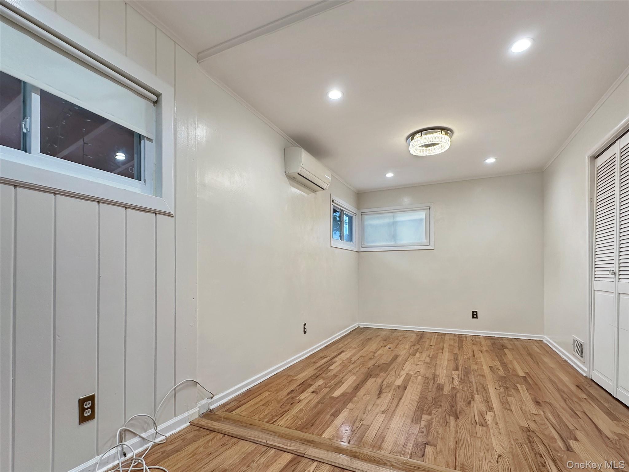 #7 photo, 245 Dartmouth Drive, हिक्सविले Hicksville , NY 11801