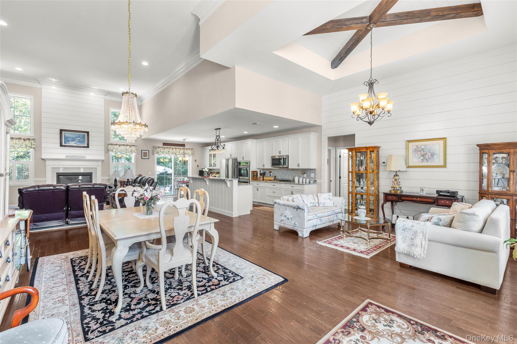 #4 photo, 27 Wildflower Drive, サフォーク郡 Ridge , NY 11961