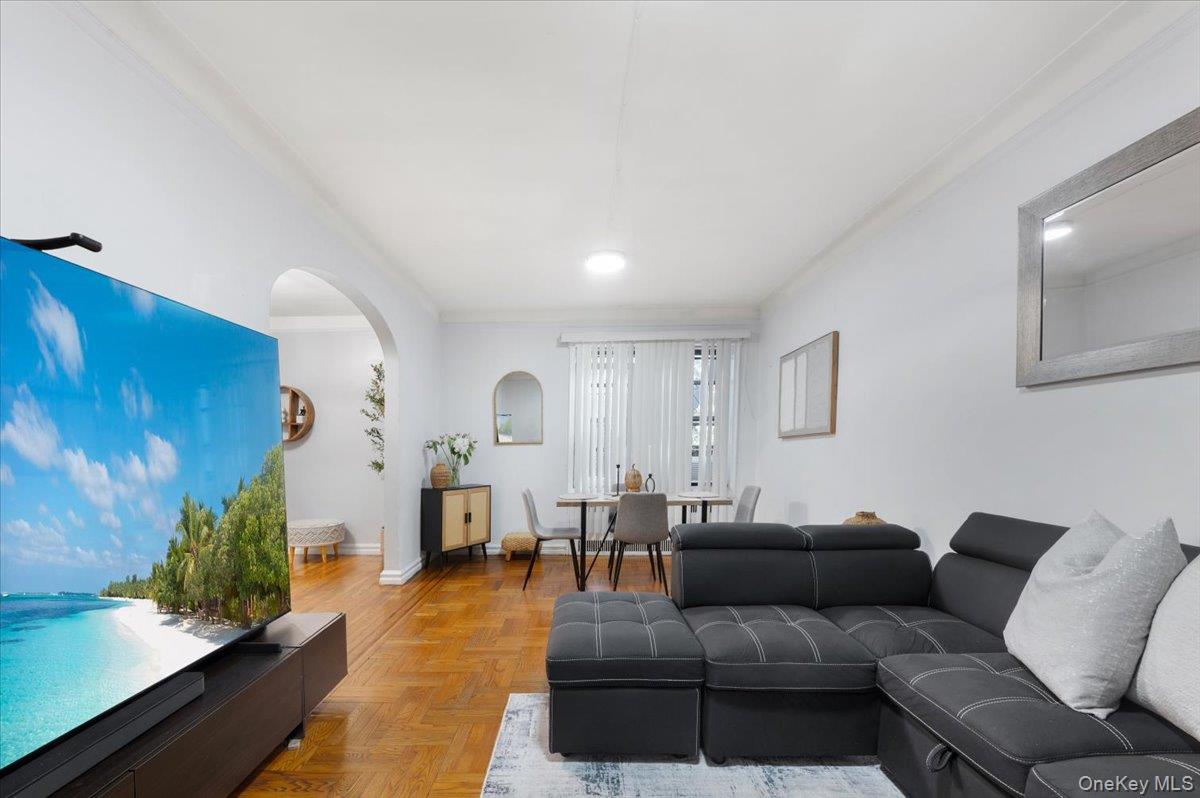 #5 photo, 43-01 46th Street, クイーンズ区 Sunnyside , NY 11104