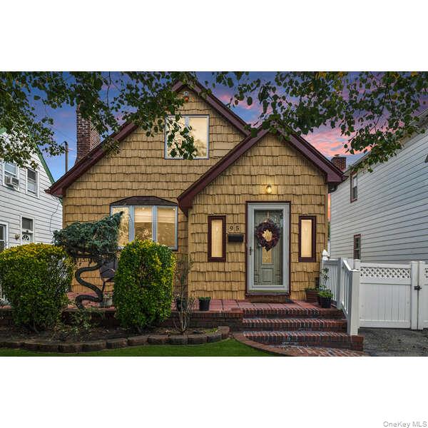 #1 photo, 95 Liberty Boulevard, Valley Stream , NY 11580