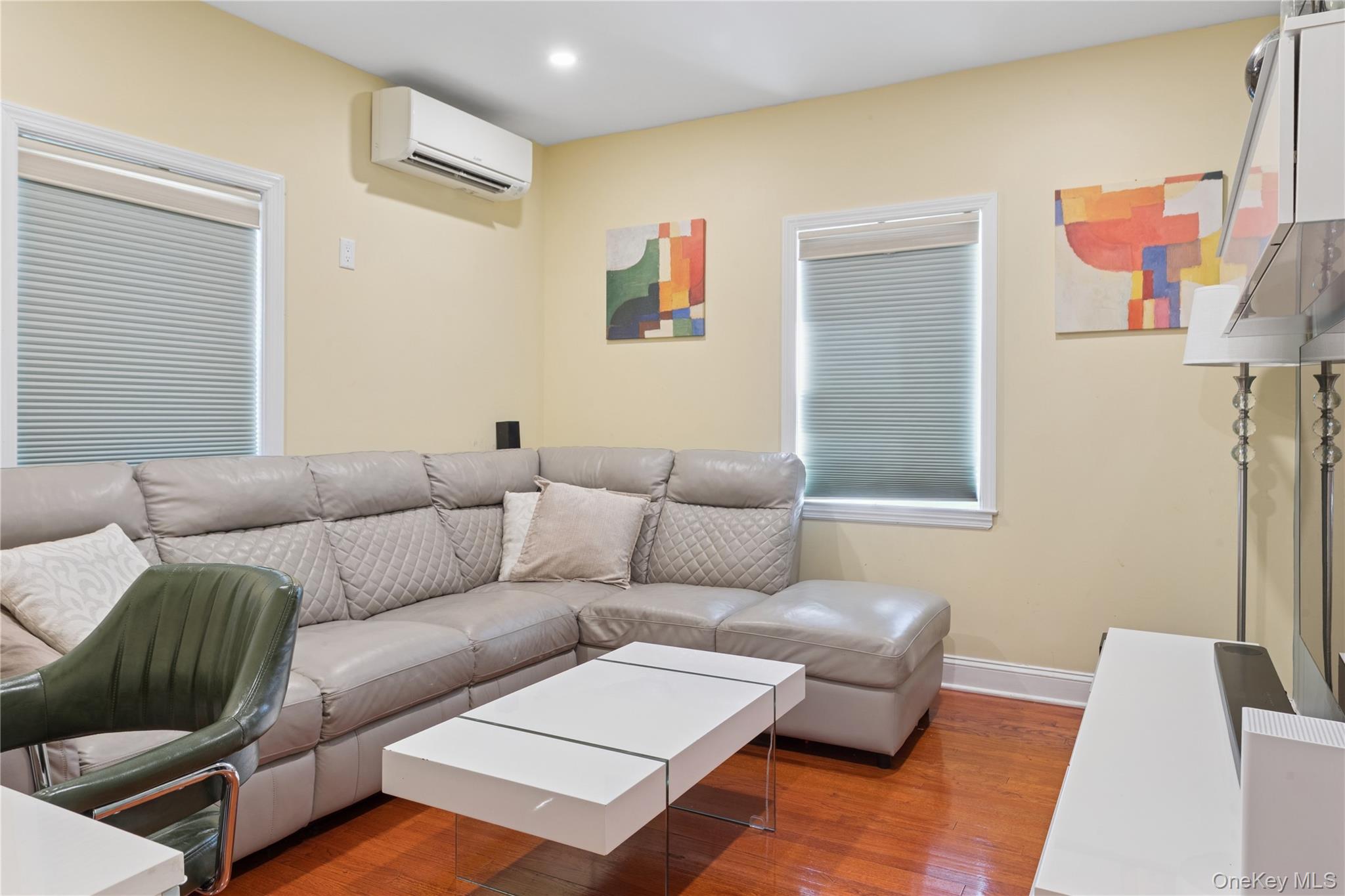 #10 photo, 95 Liberty Boulevard, Valley Stream , NY 11580