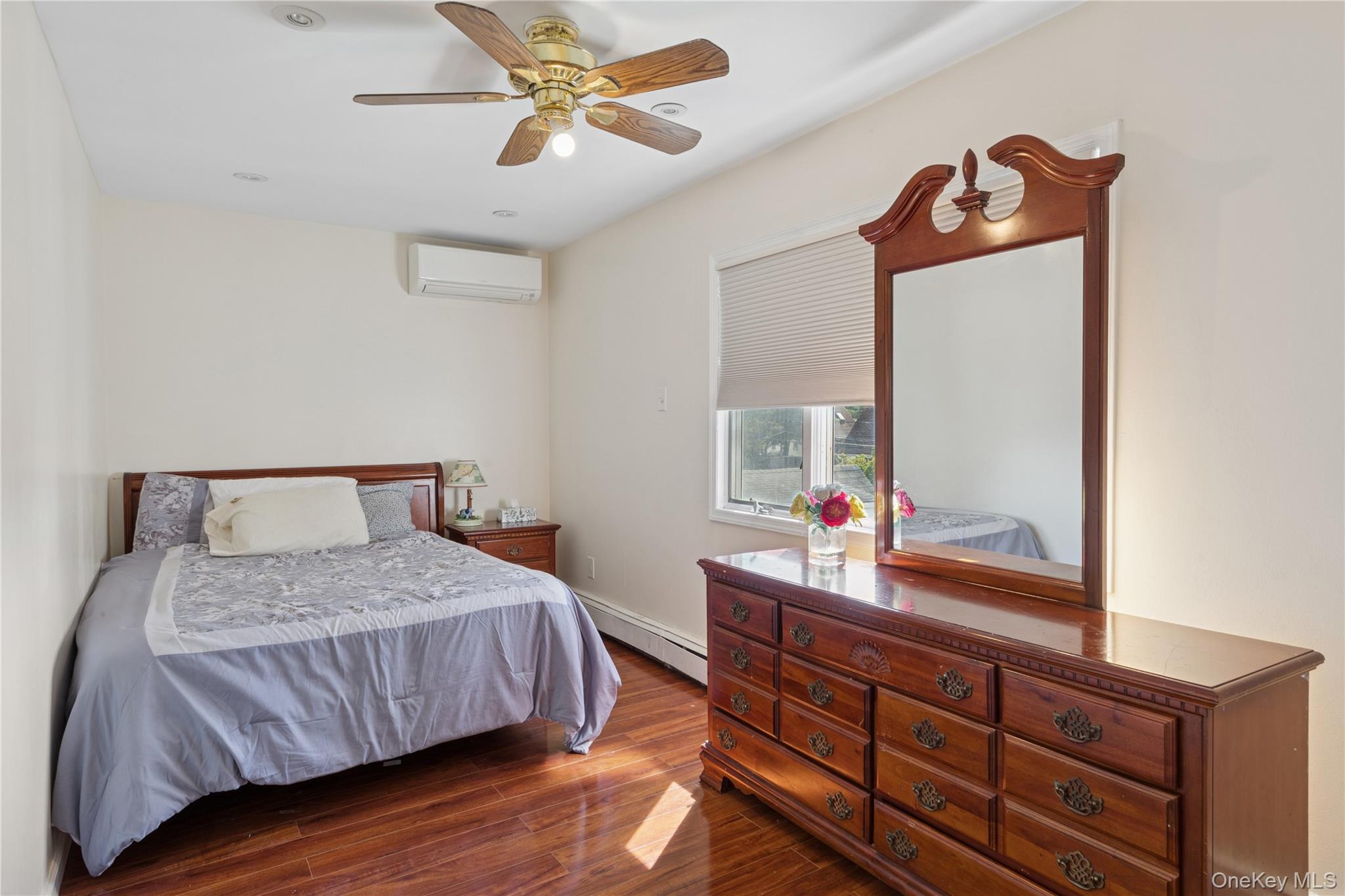 #17 photo, 95 Liberty Boulevard, Valley Stream , NY 11580