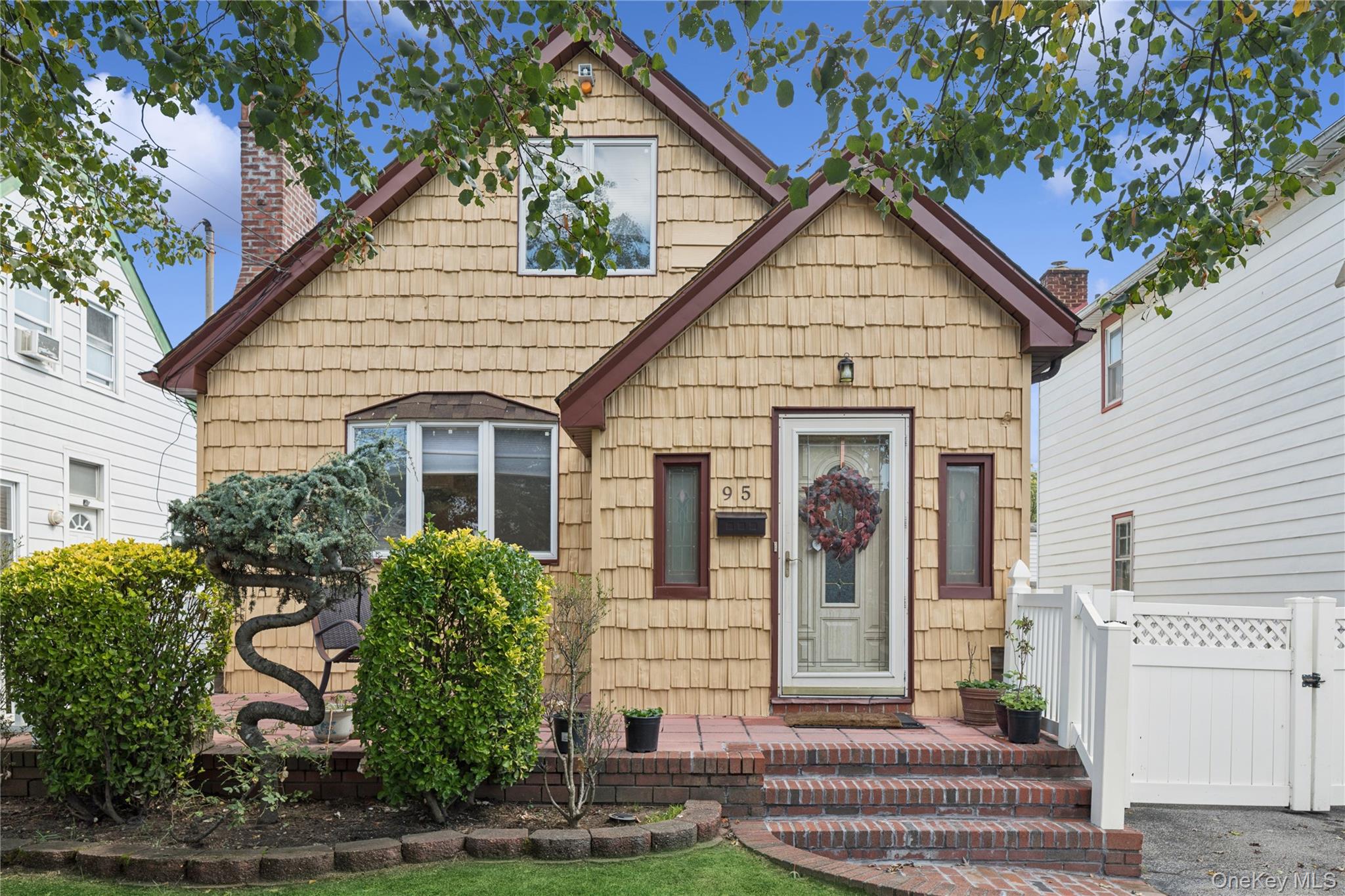 #2 photo, 95 Liberty Boulevard, Valley Stream , NY 11580