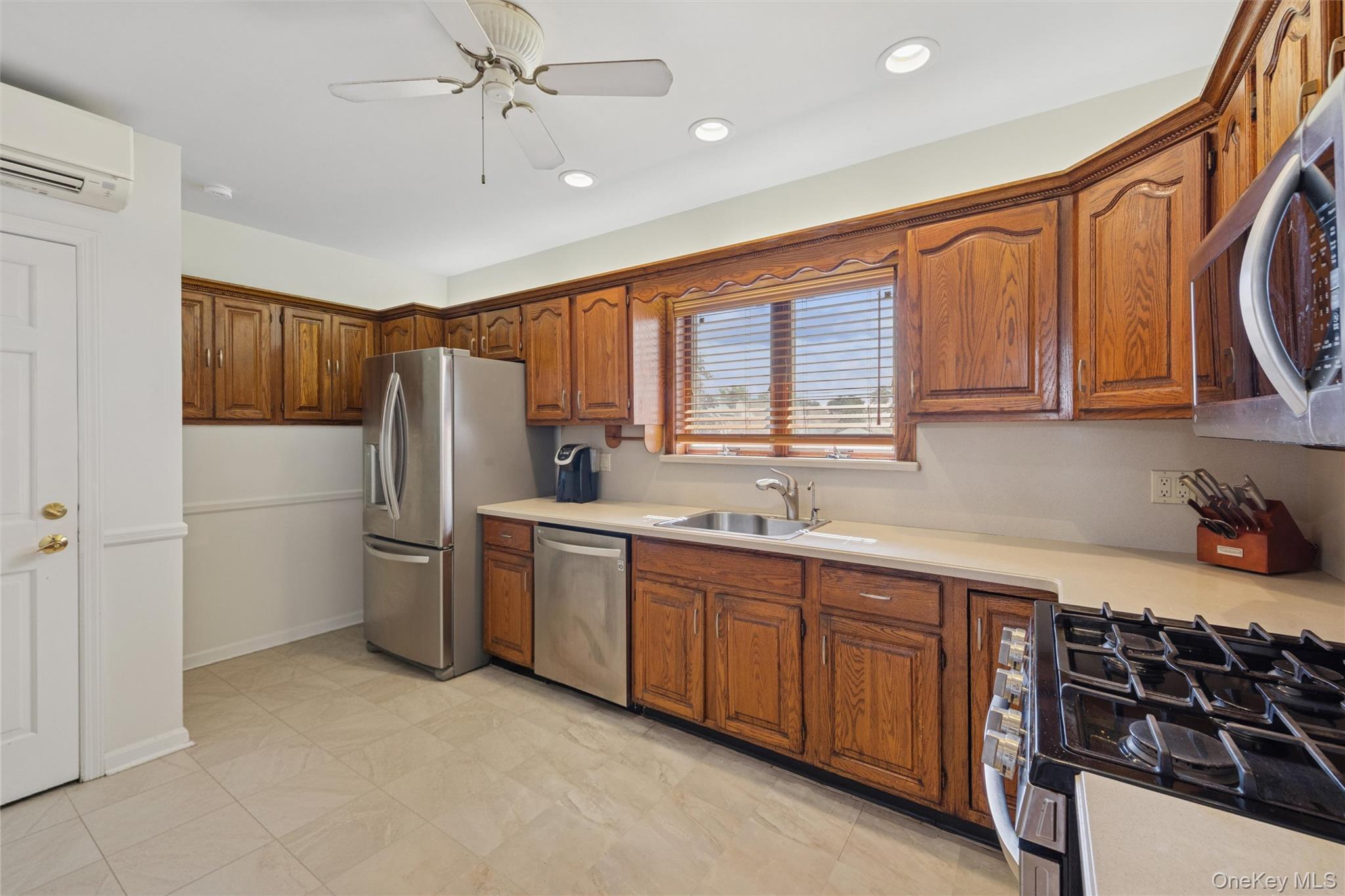 #6 photo, 95 Liberty Boulevard, Valley Stream , NY 11580