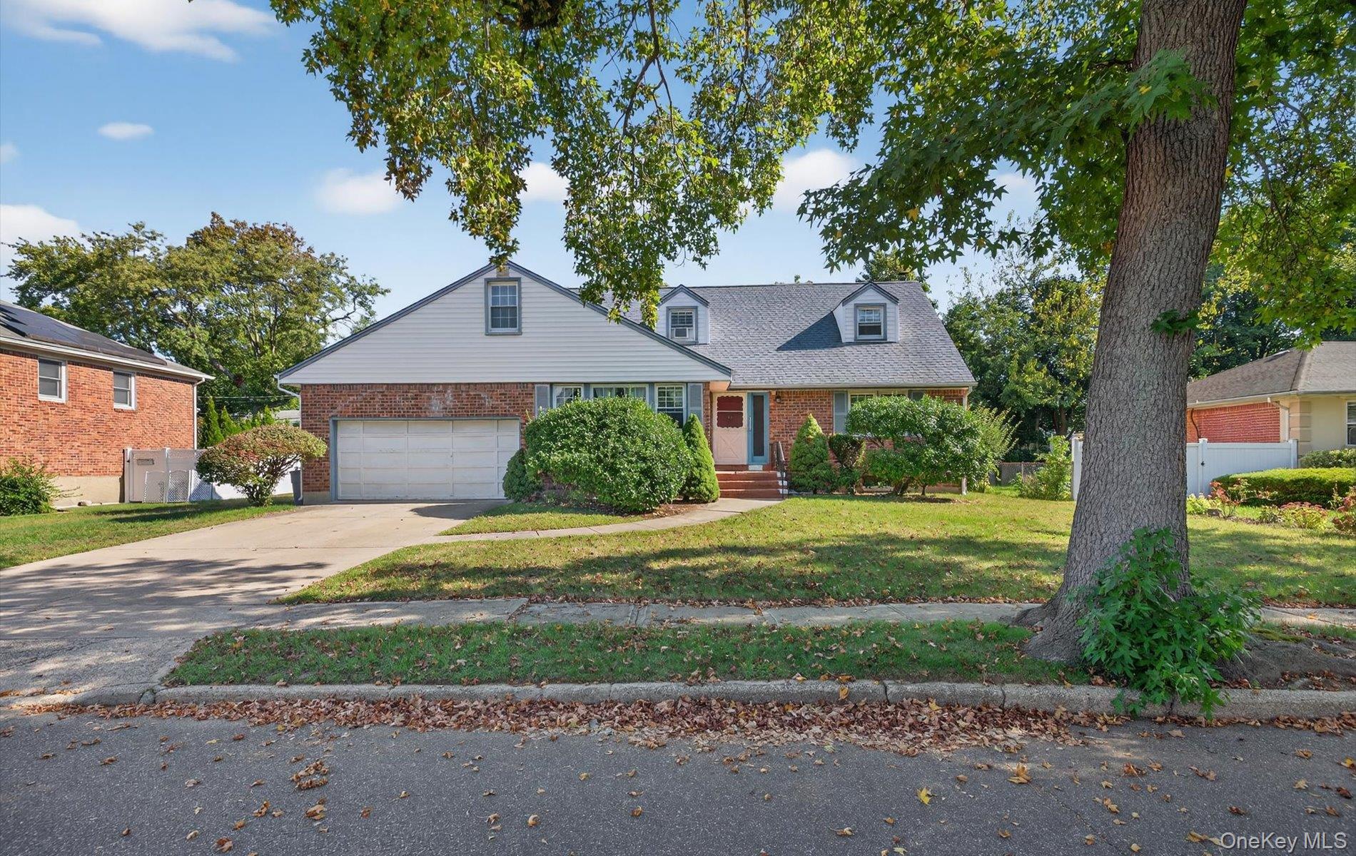 #1 photo, 58 Sudbury Lane, Westbury , NY 11590