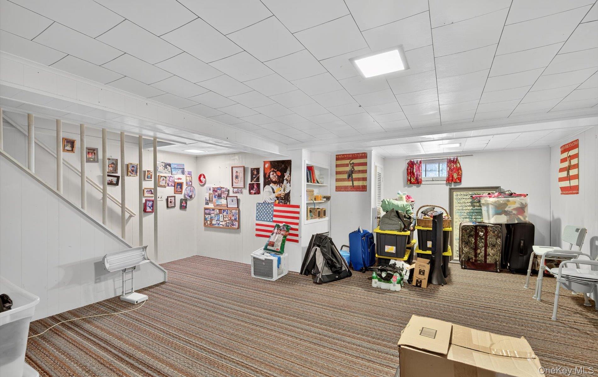 #19 photo, 58 Sudbury Lane, Westbury , NY 11590