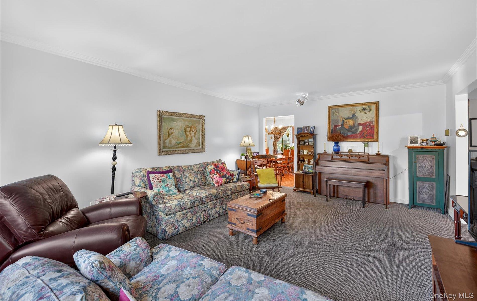 #3 photo, 58 Sudbury Lane, Westbury , NY 11590